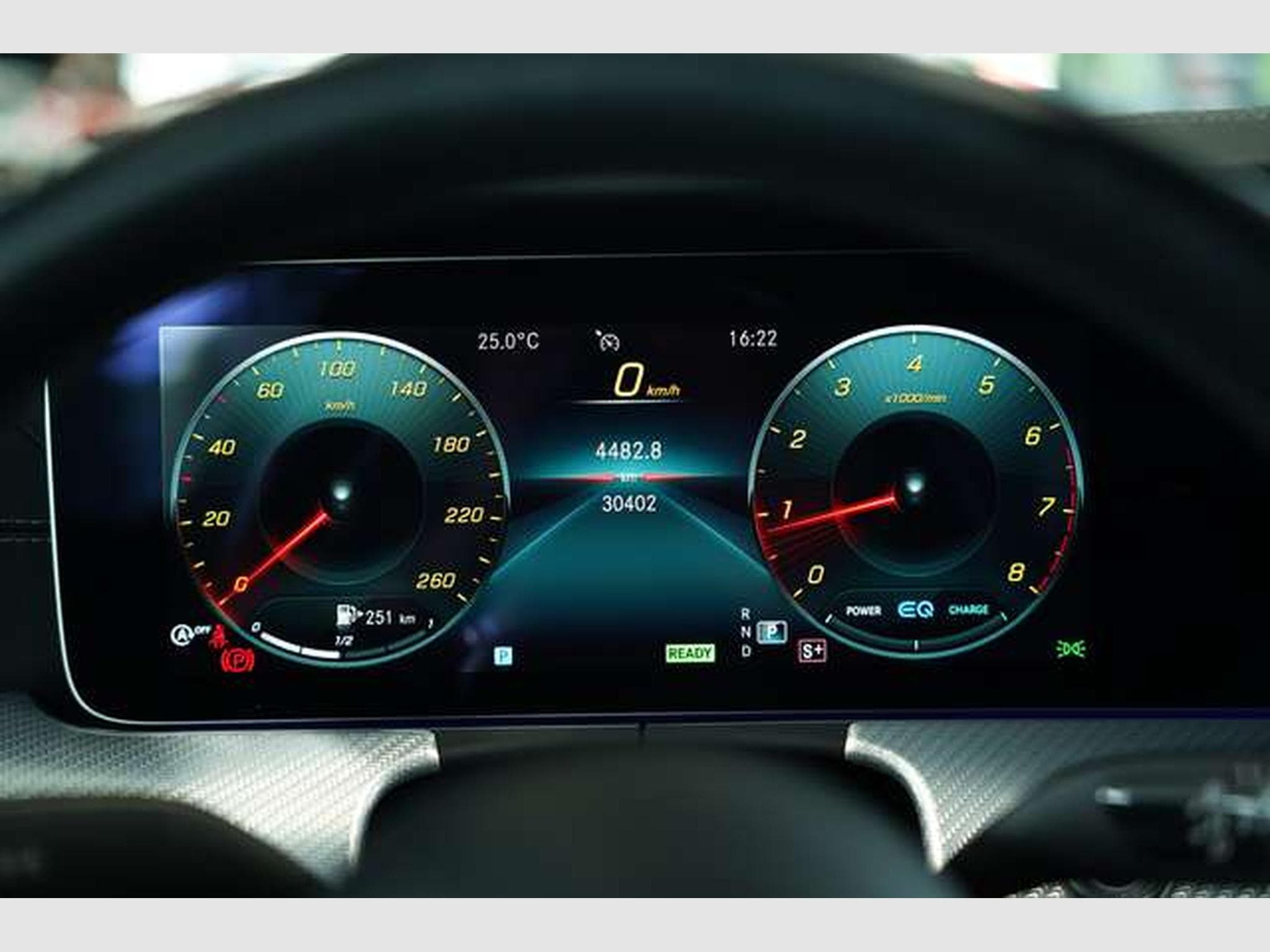 Mercedes E 450 4M Coupé AMG Line *1.H *20 *Pano *BURM (2021) - Foto 44