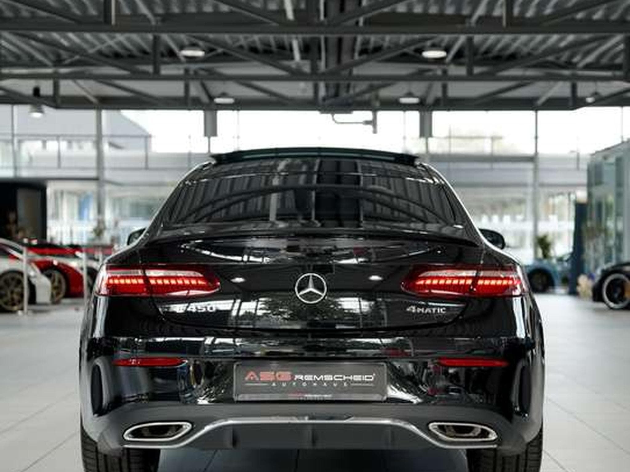 Mercedes E 450 4M Coupé AMG Line *1.H *20 *Pano *BURM (2021) - Foto 9
