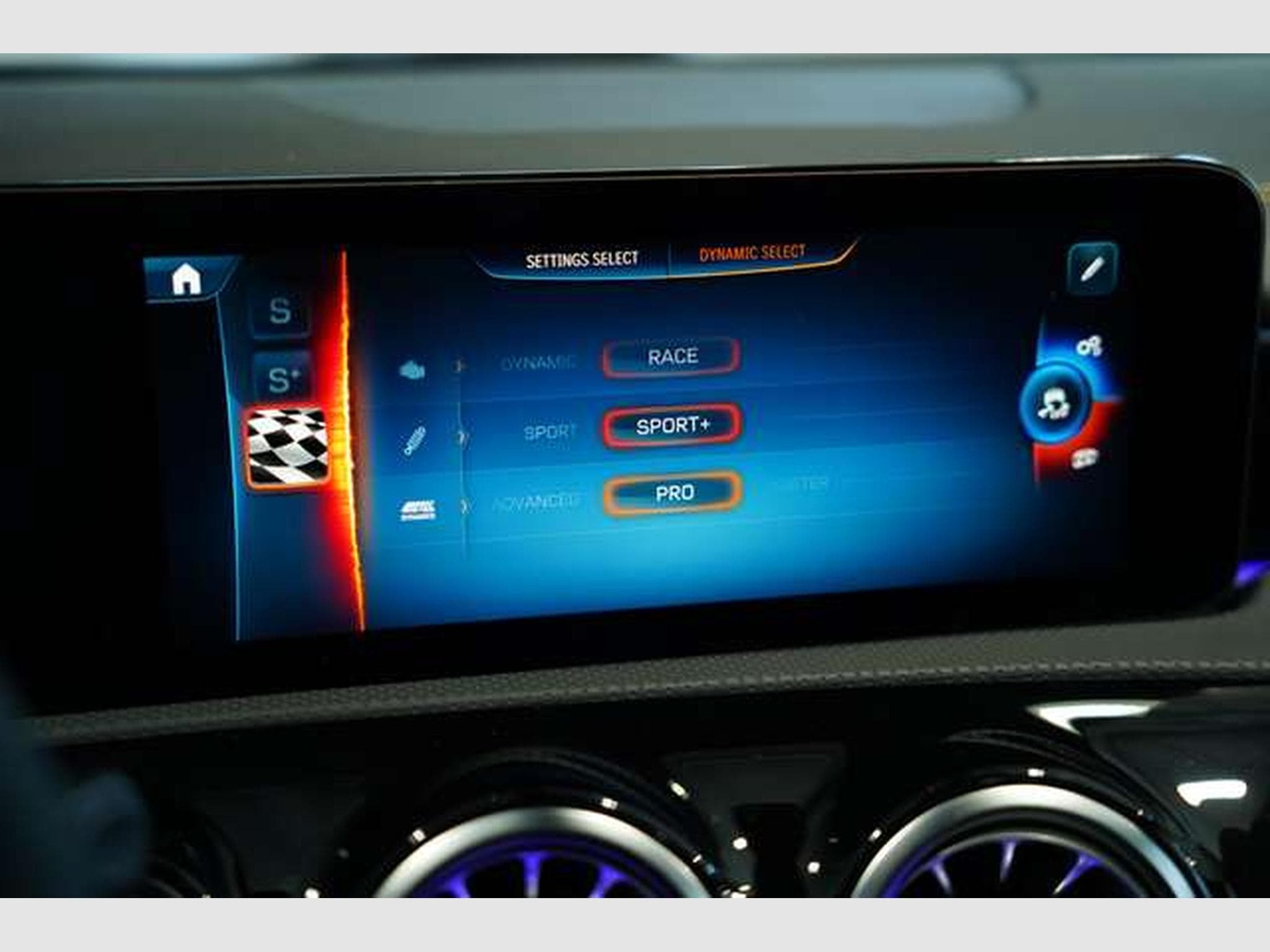 Mercedes CLA 45 AMG S 4M 2.H *19 *Schale (2025) - Foto 45