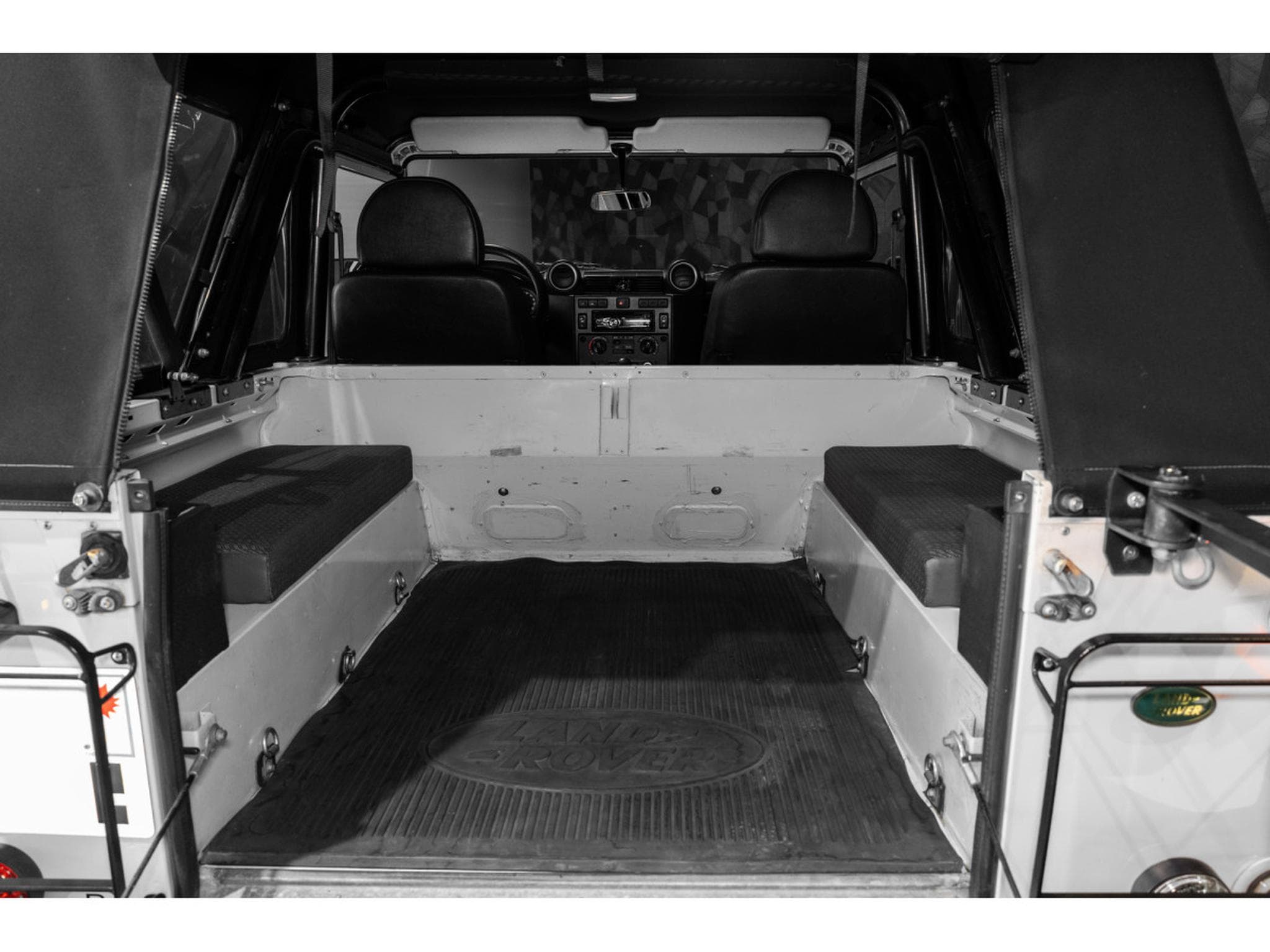 Land-Rover Defender CABRIOLET (2008) - Foto 11