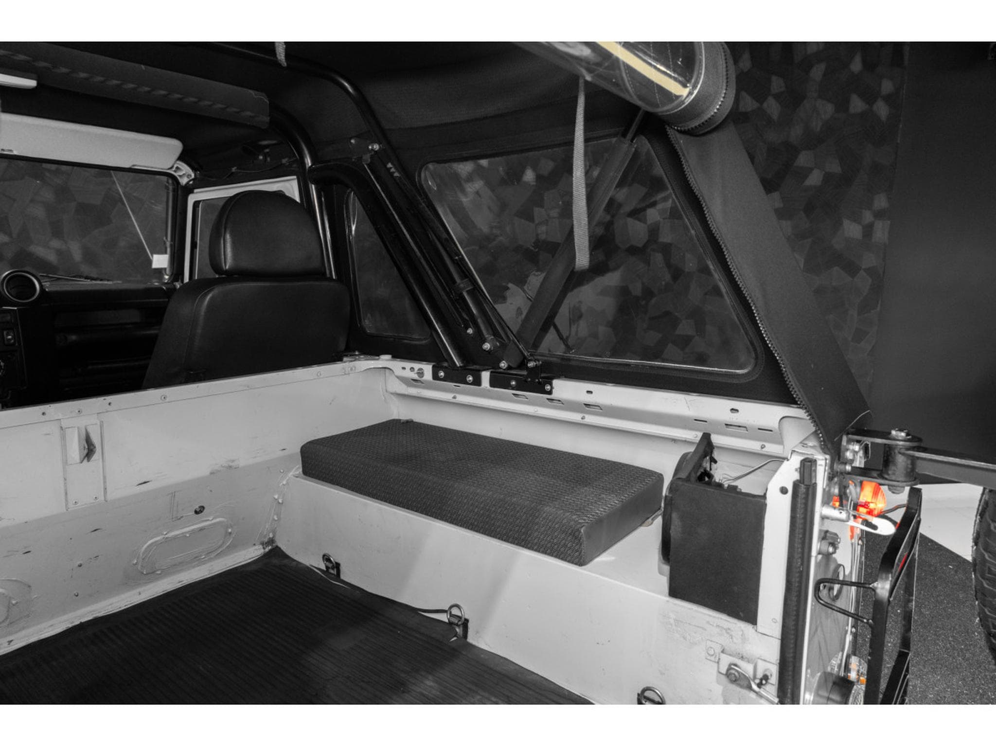 Land-Rover Defender CABRIOLET (2008) - Foto 12