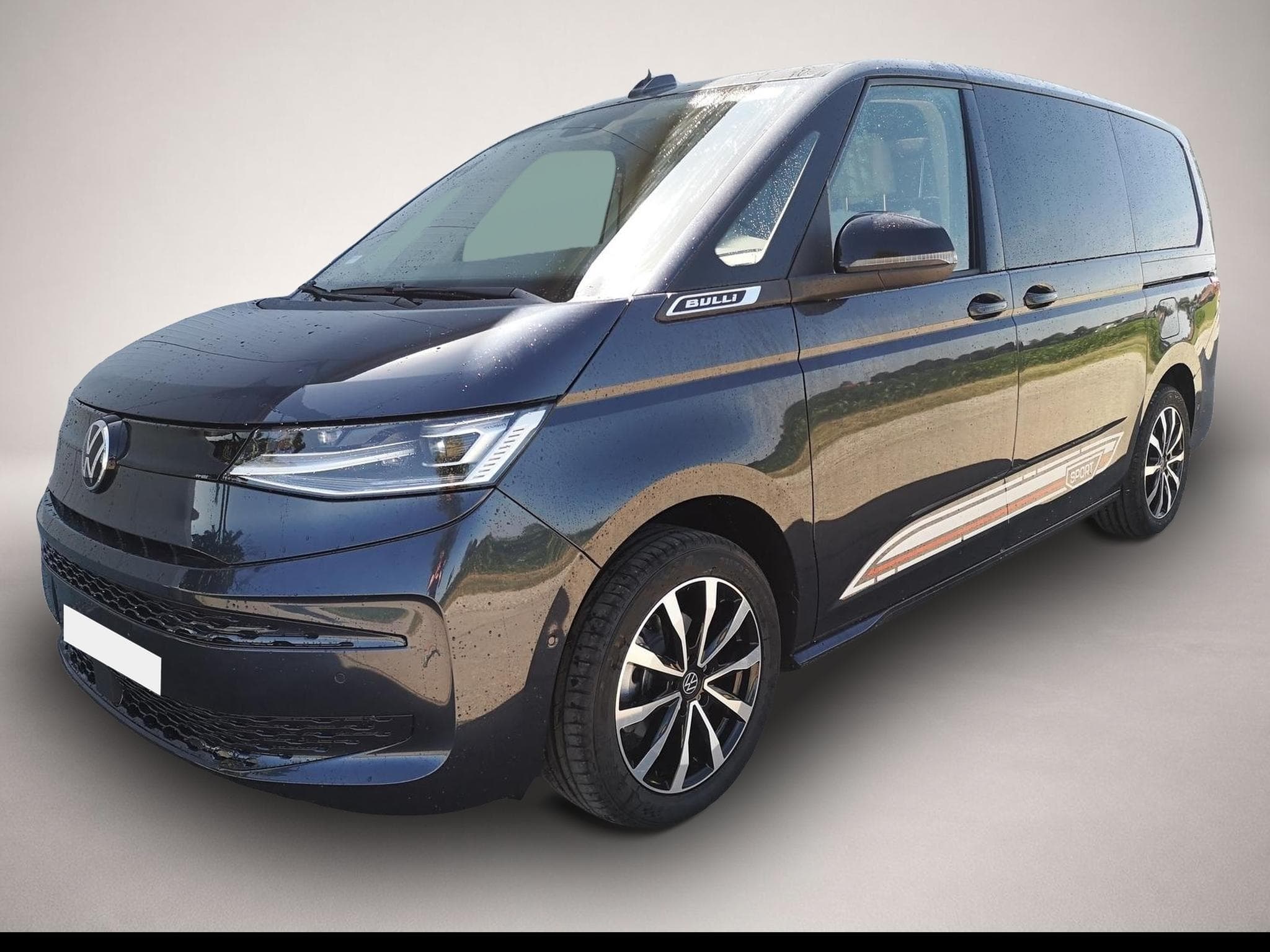 VW Multivan (2025) - Photo 1