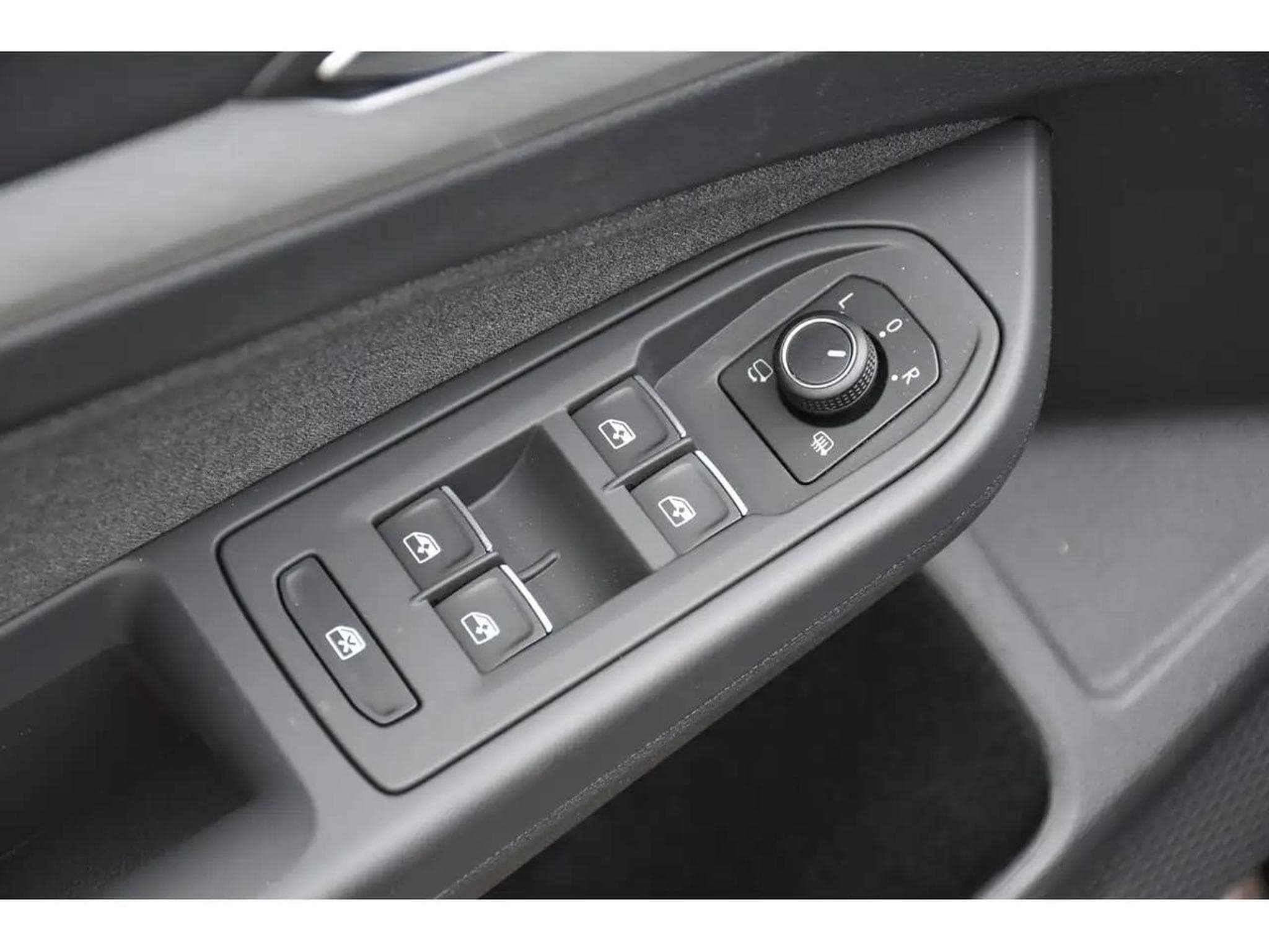 VW Golf (2026) - Photo 20