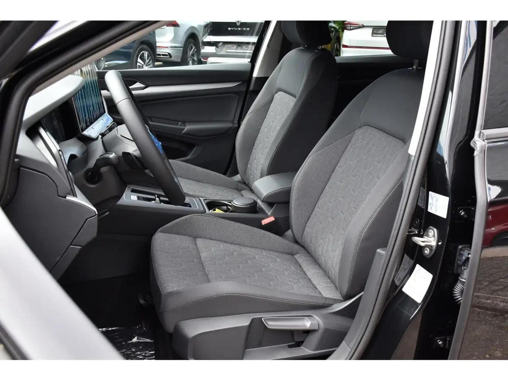 VW Golf (2026) - Photo 6