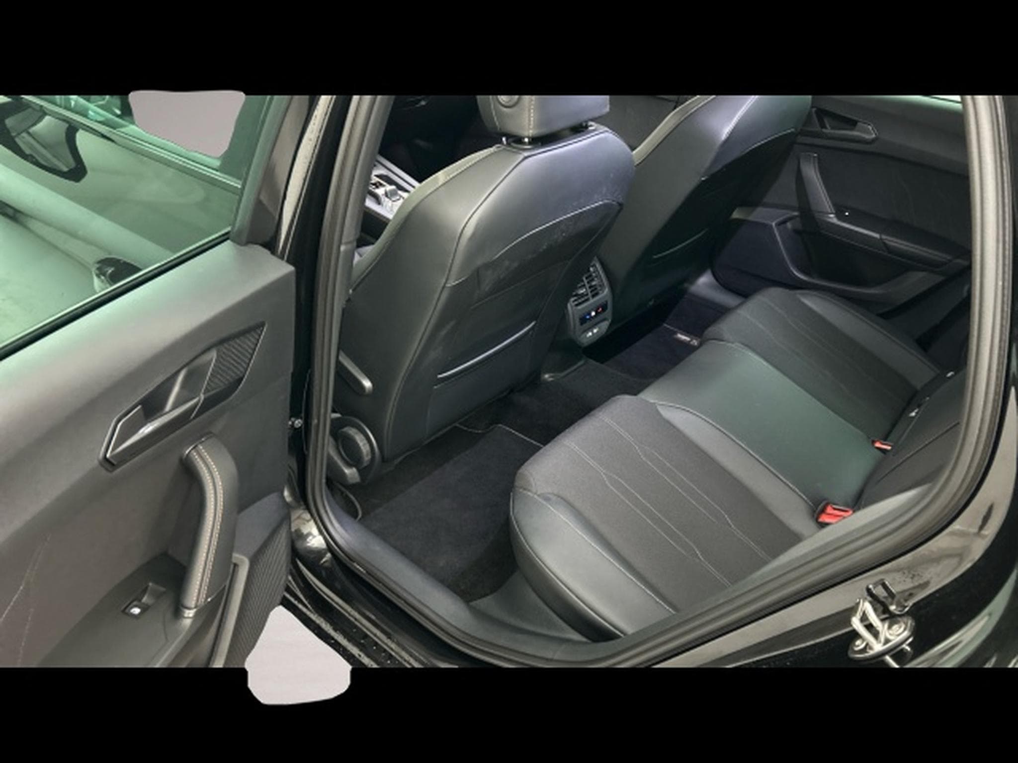 Cupra Leon (2025) - Photo 7