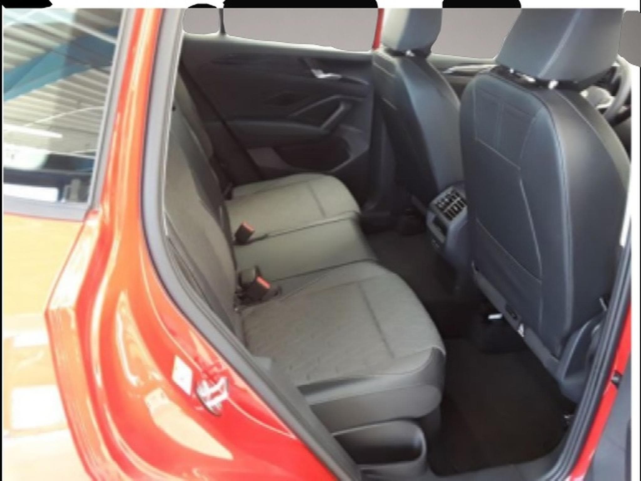VW Tiguan (2025) - Photo 3