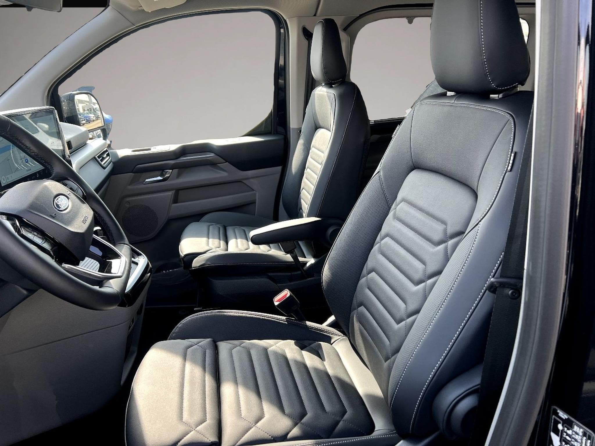 Ford Tourneo (2025) - Photo 7