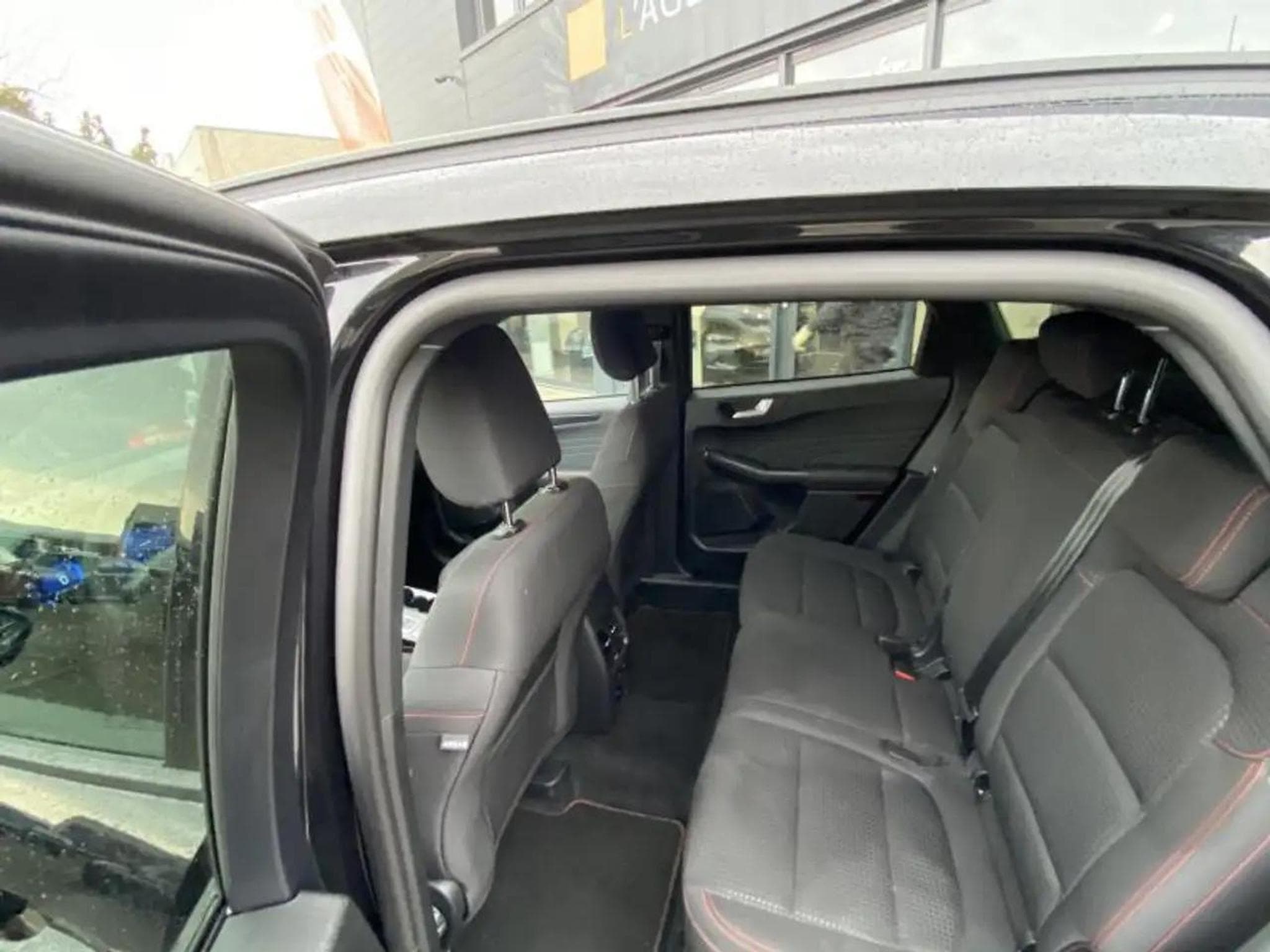 Ford Kuga (2024) - Foto 14
