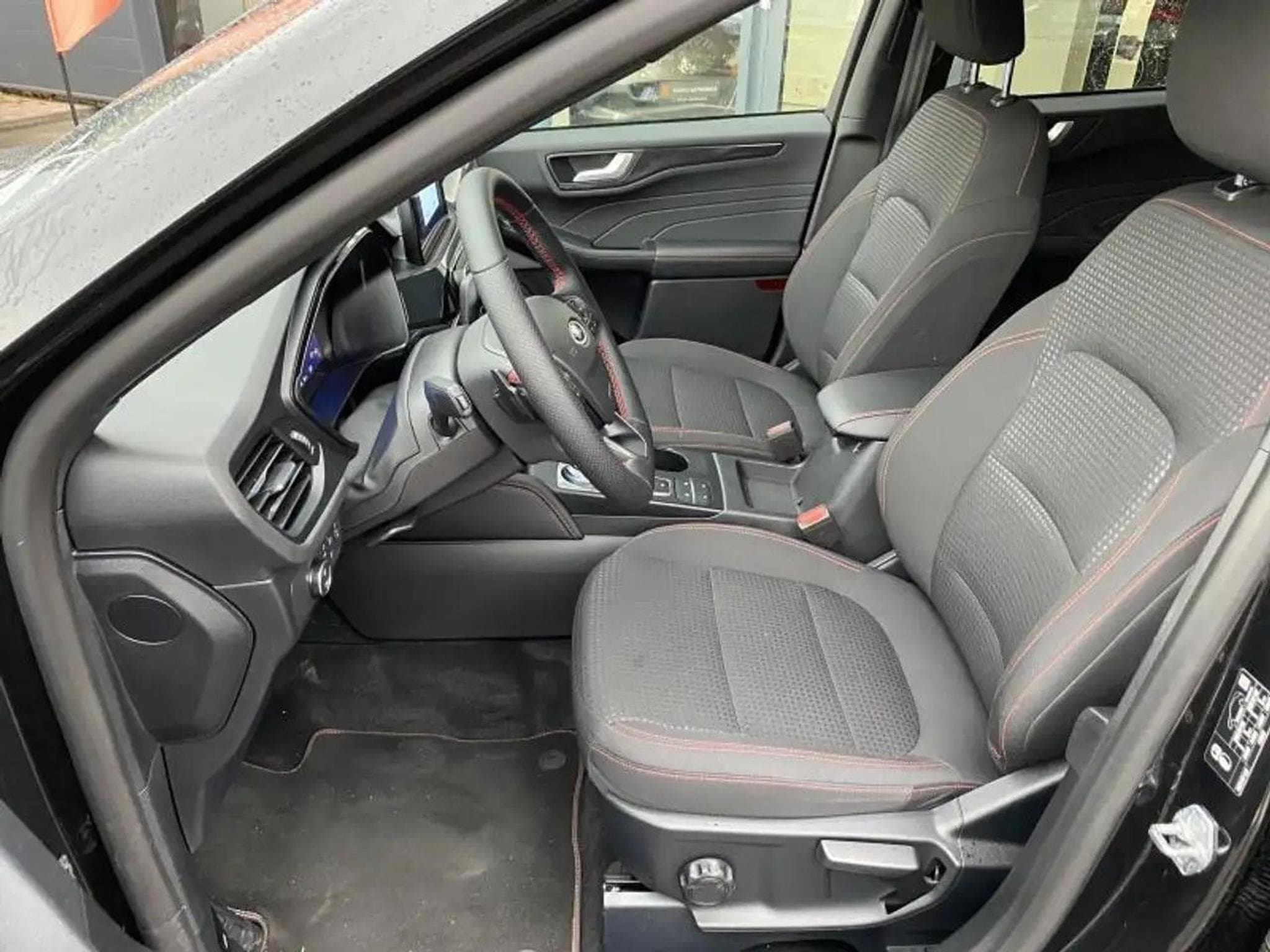 Ford Kuga (2024) - Foto 9