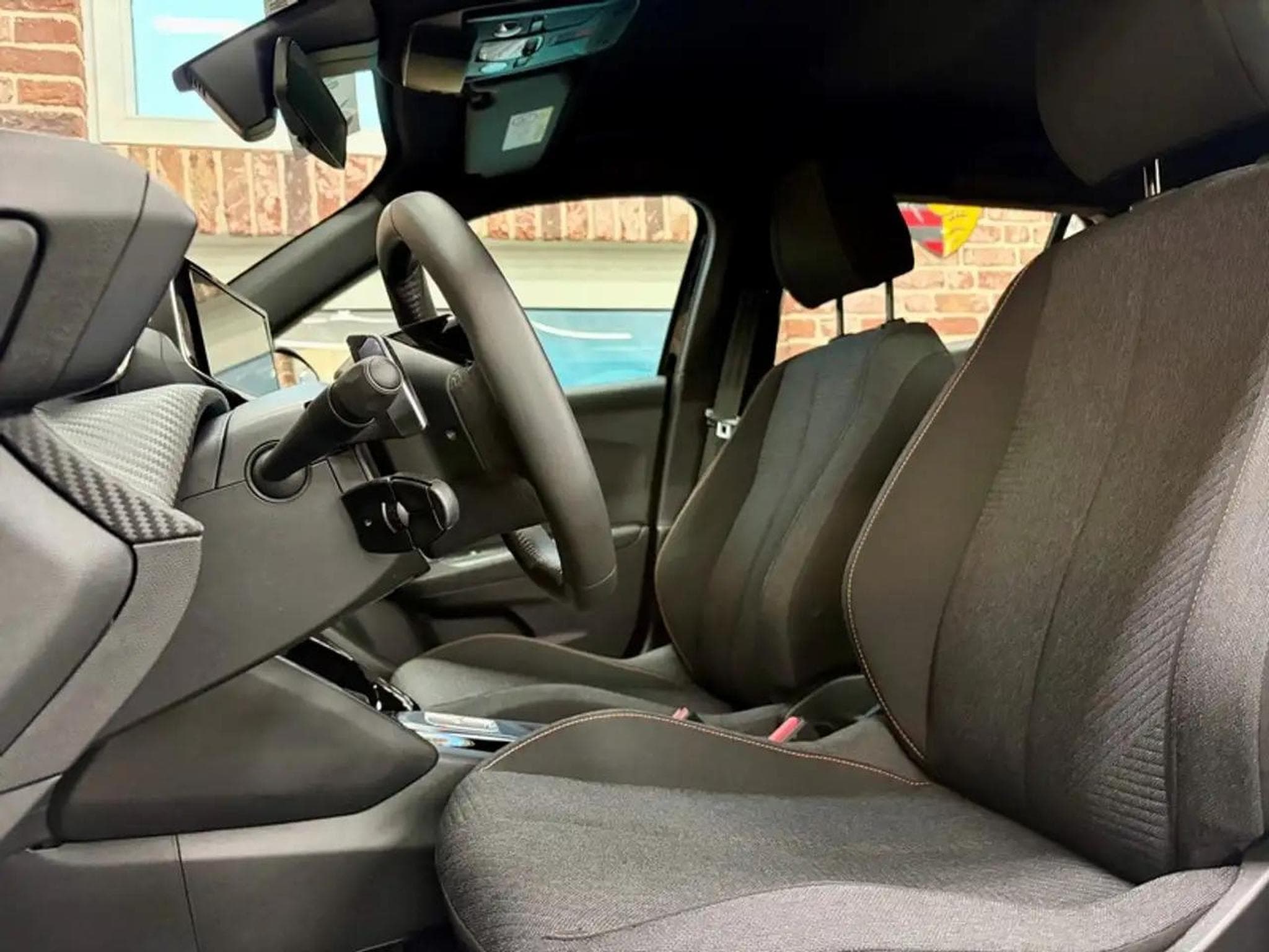 Peugeot 2008 (2025) - Foto 5