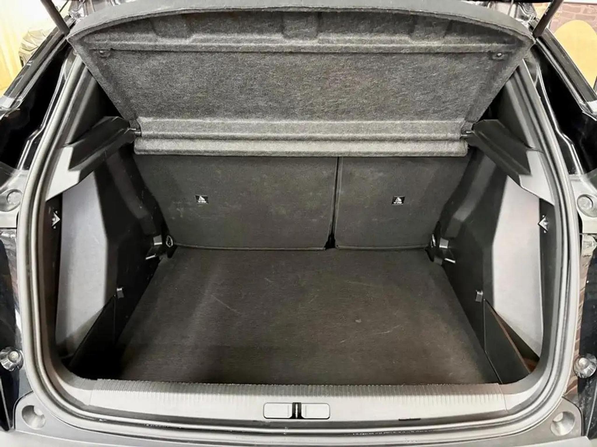 Peugeot 2008 (2025) - Foto 7