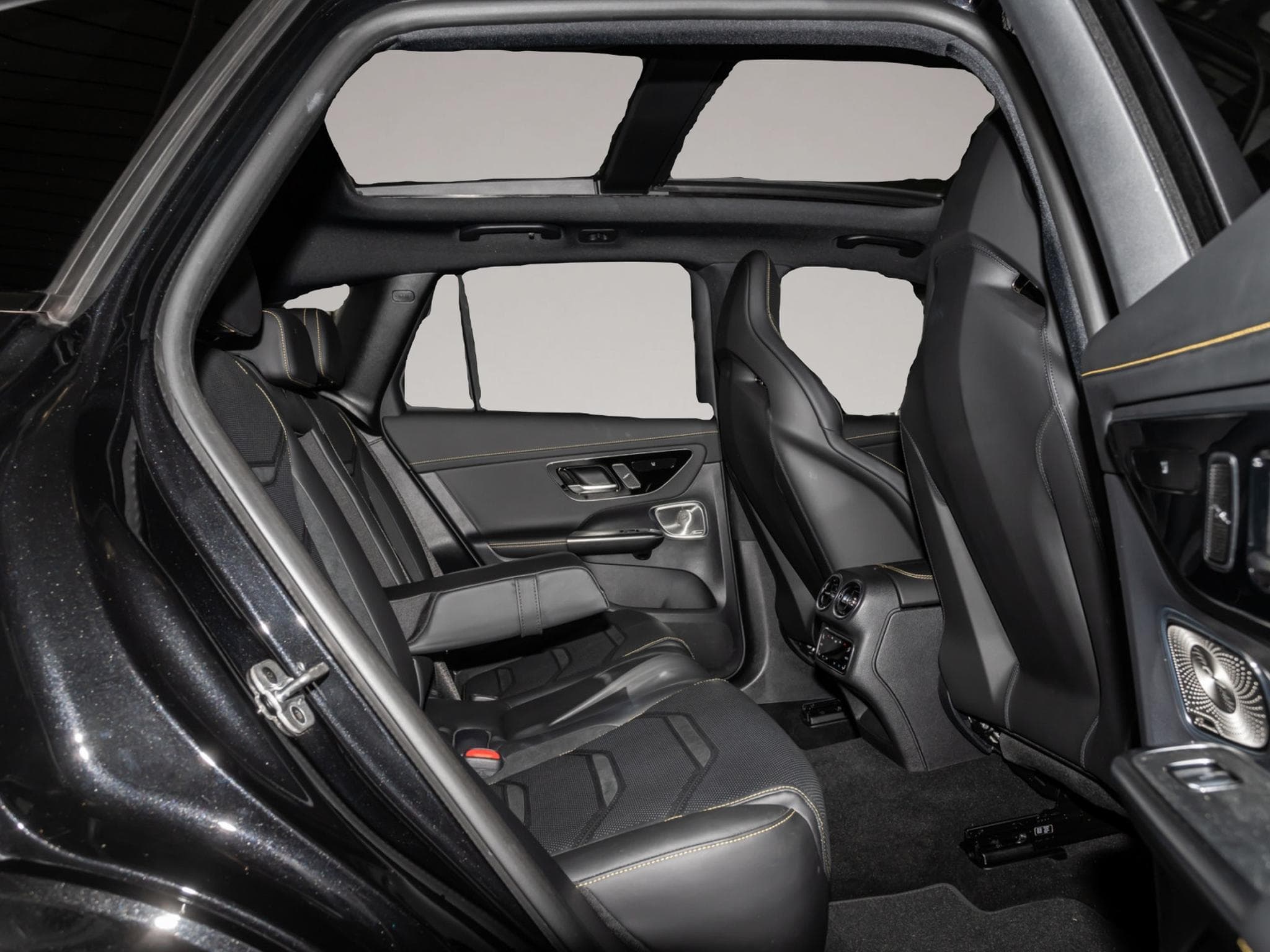 Mercedes C 63 AMG (2024) - Photo 4