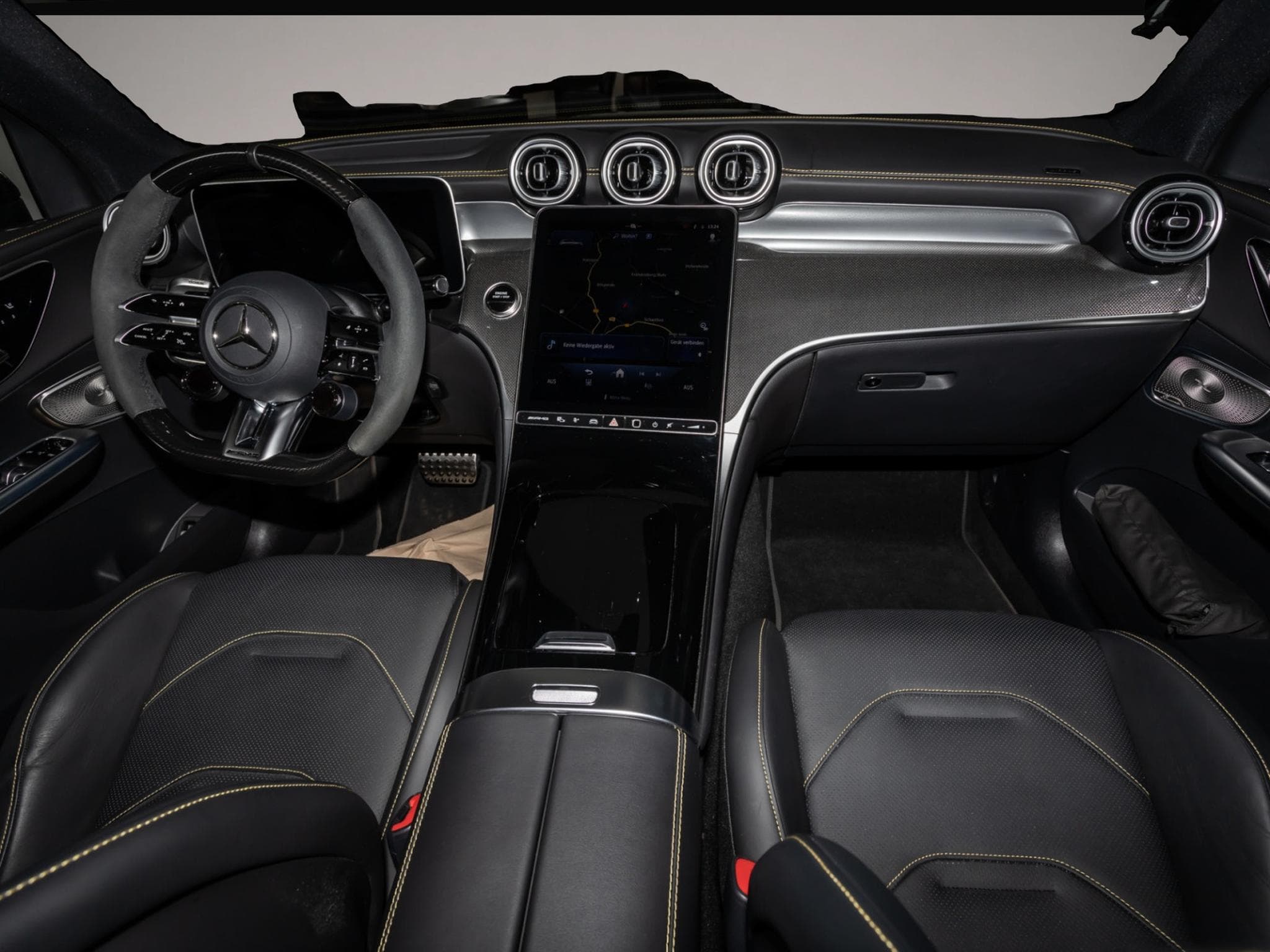 Mercedes C 63 AMG (2024) - Photo 5