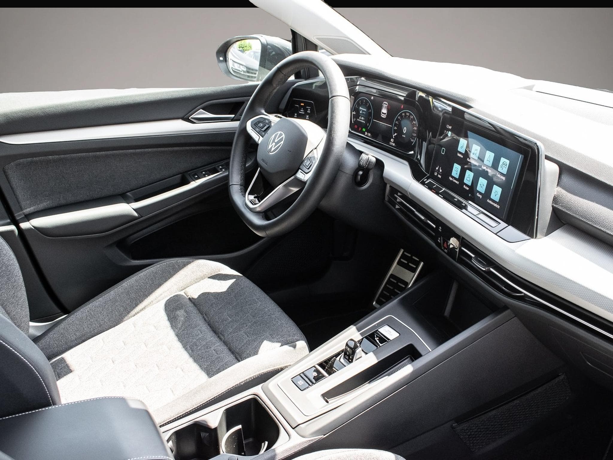 VW Golf (2024) - Foto 6