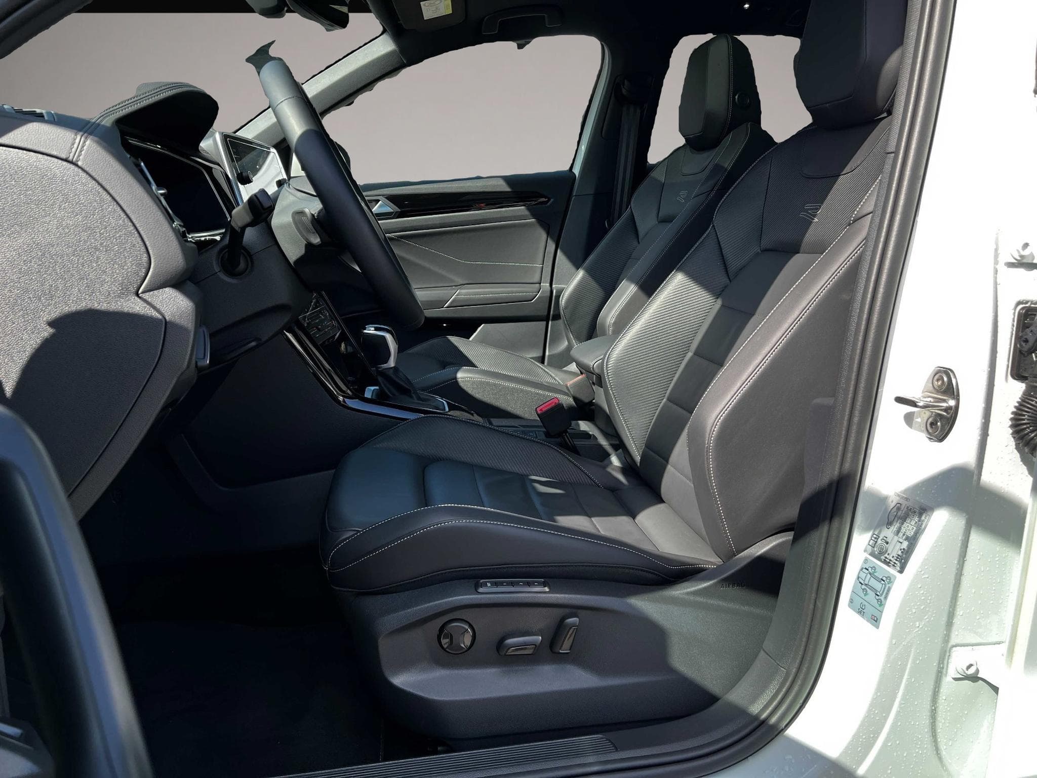 VW T-Roc (2024) - Foto 6