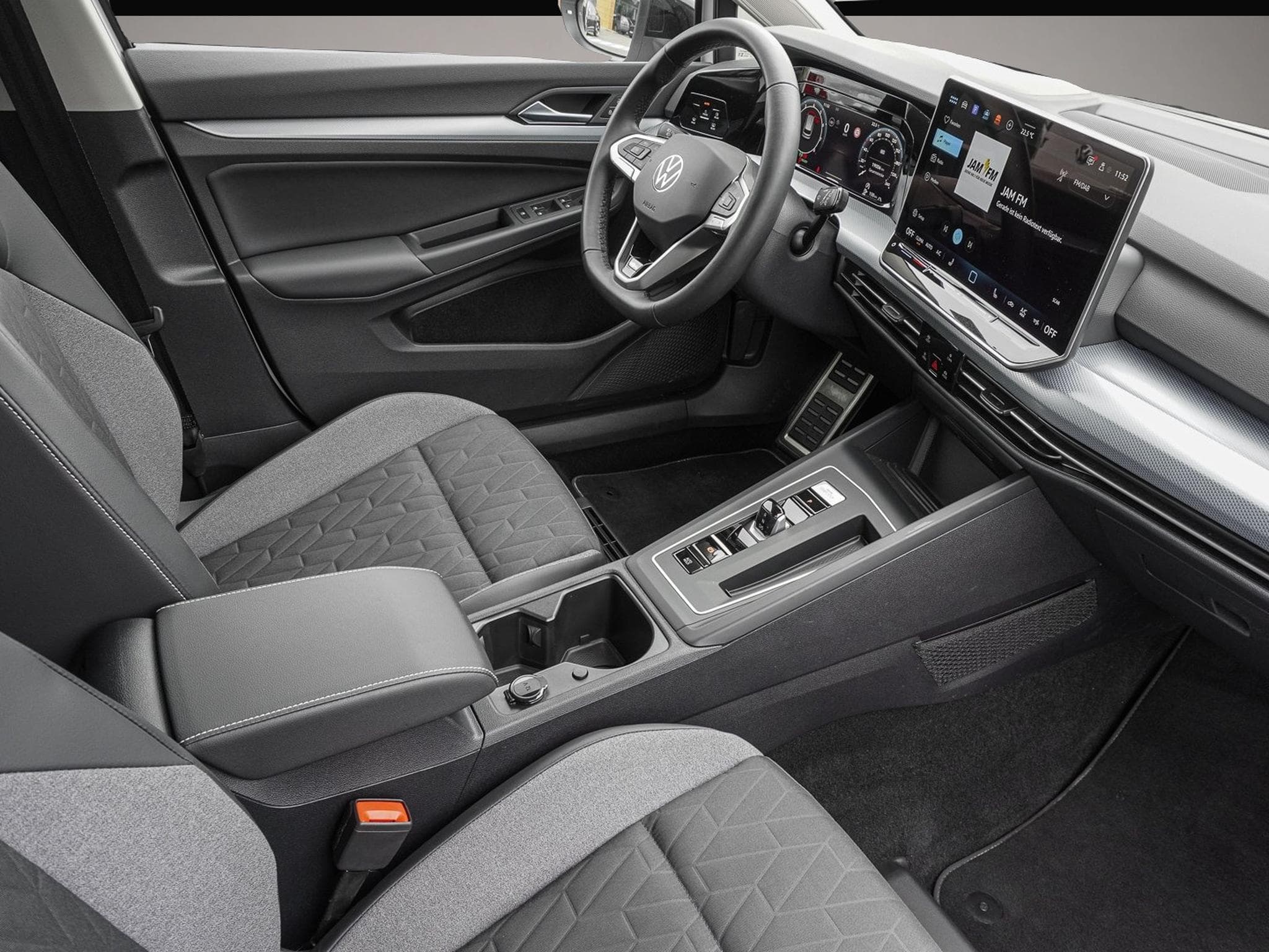 VW Golf (2025) - Photo 6