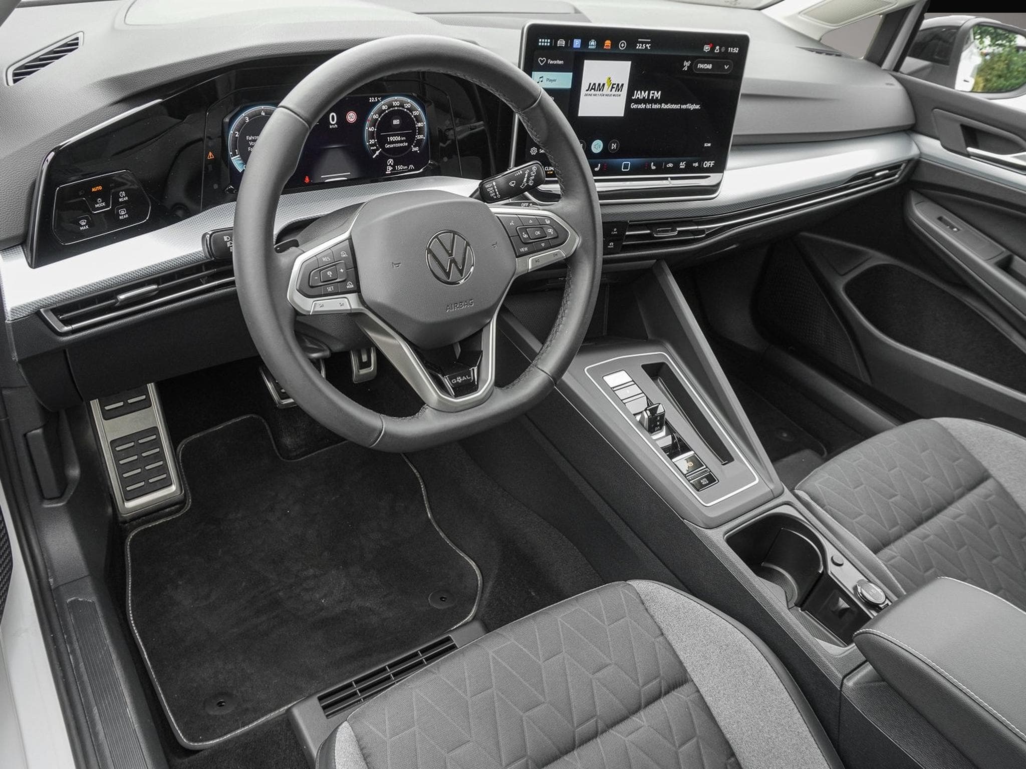 VW Golf (2025) - Photo 7