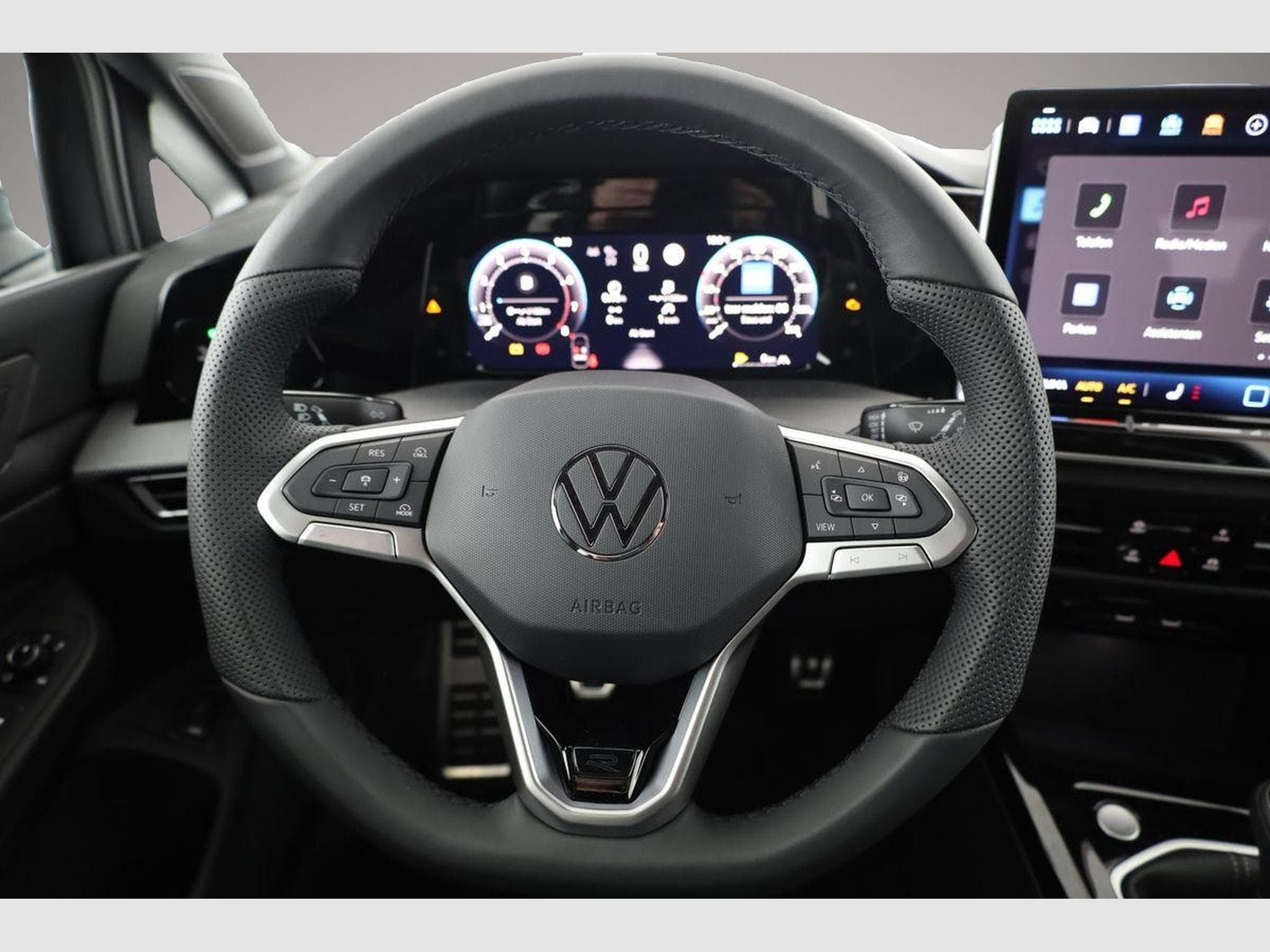 VW Golf (2026) - Photo 6