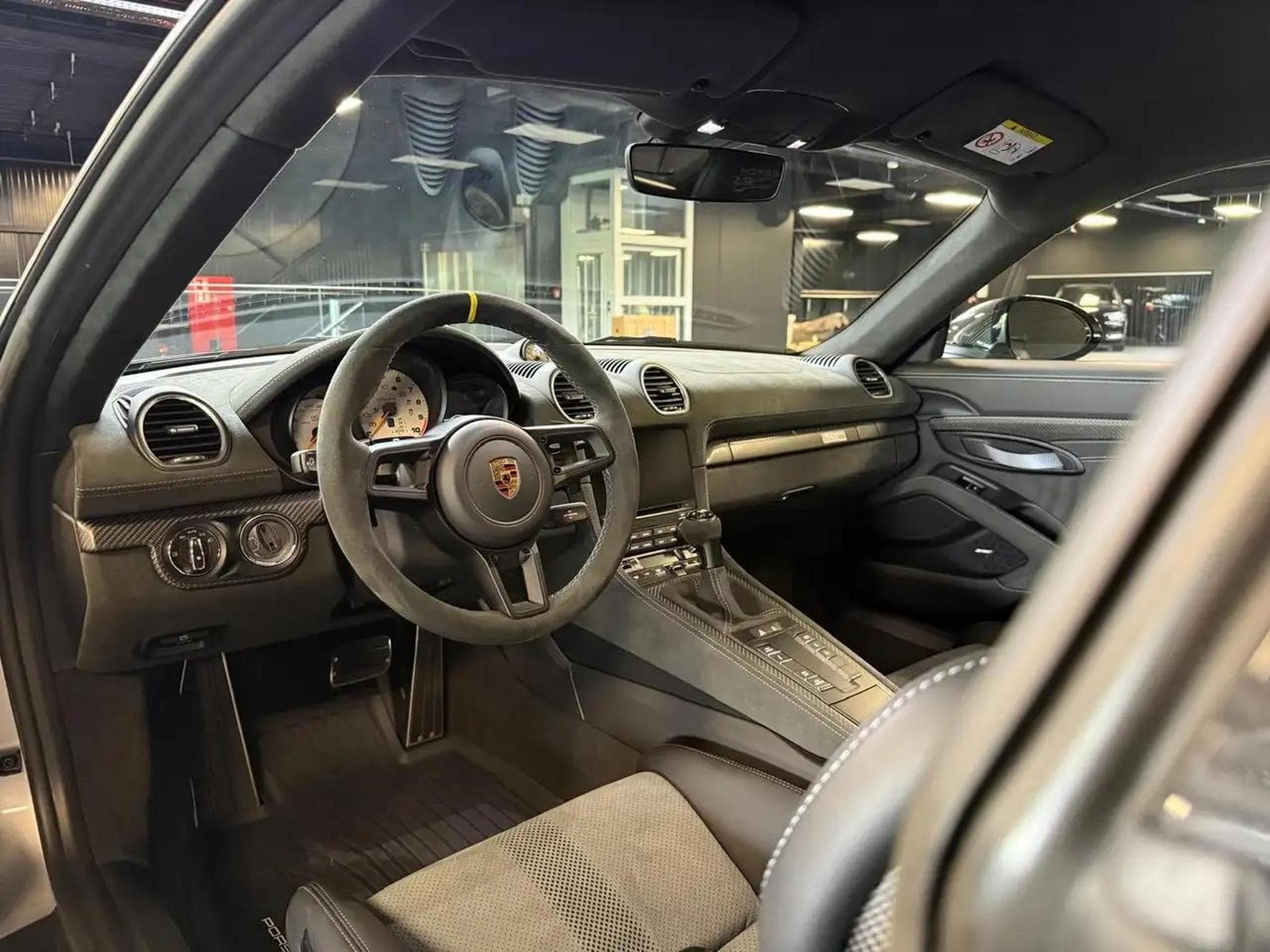 Porsche Cayman (2023) - Foto 24
