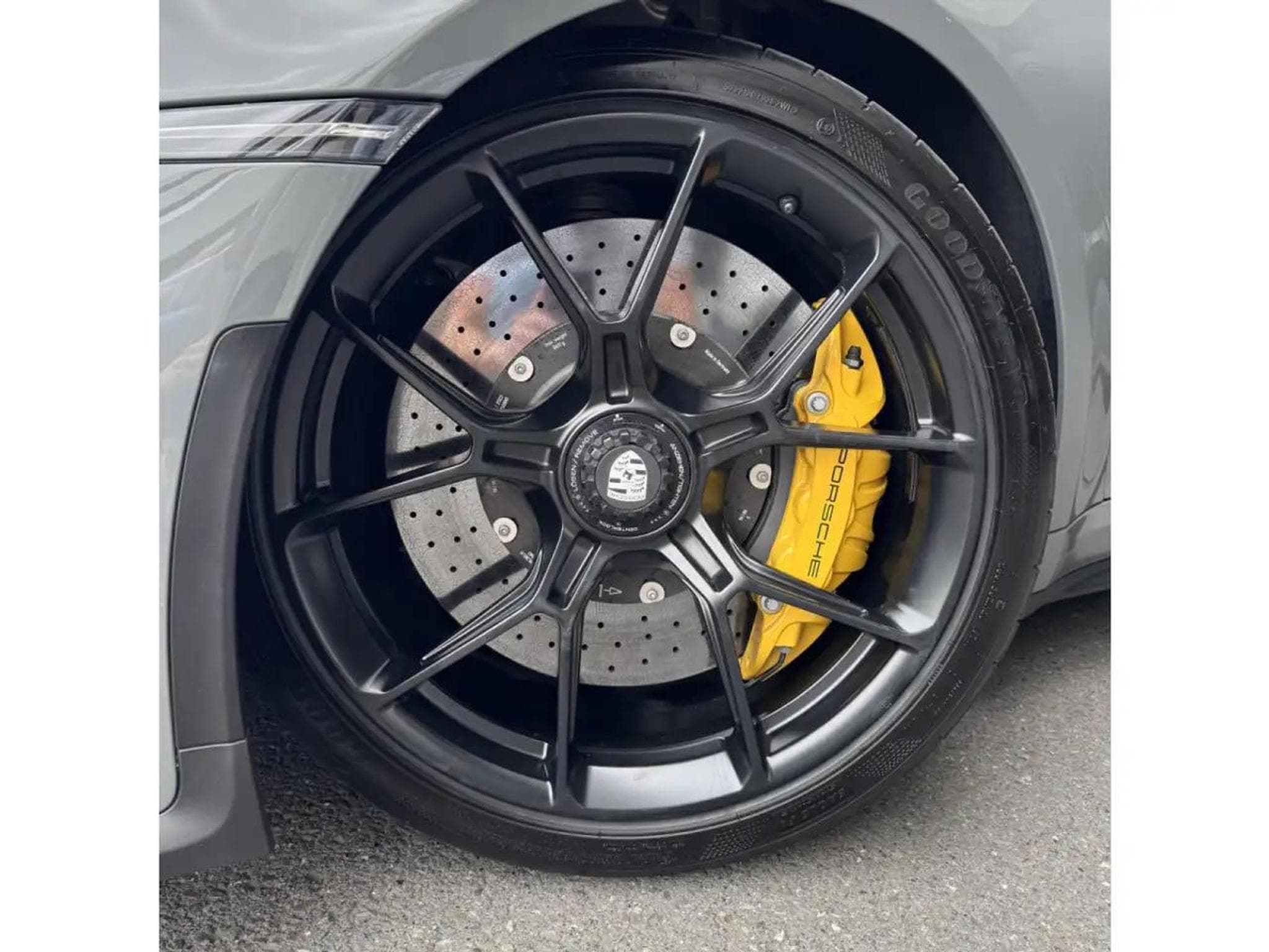 Porsche 911 (2023) - Foto 9
