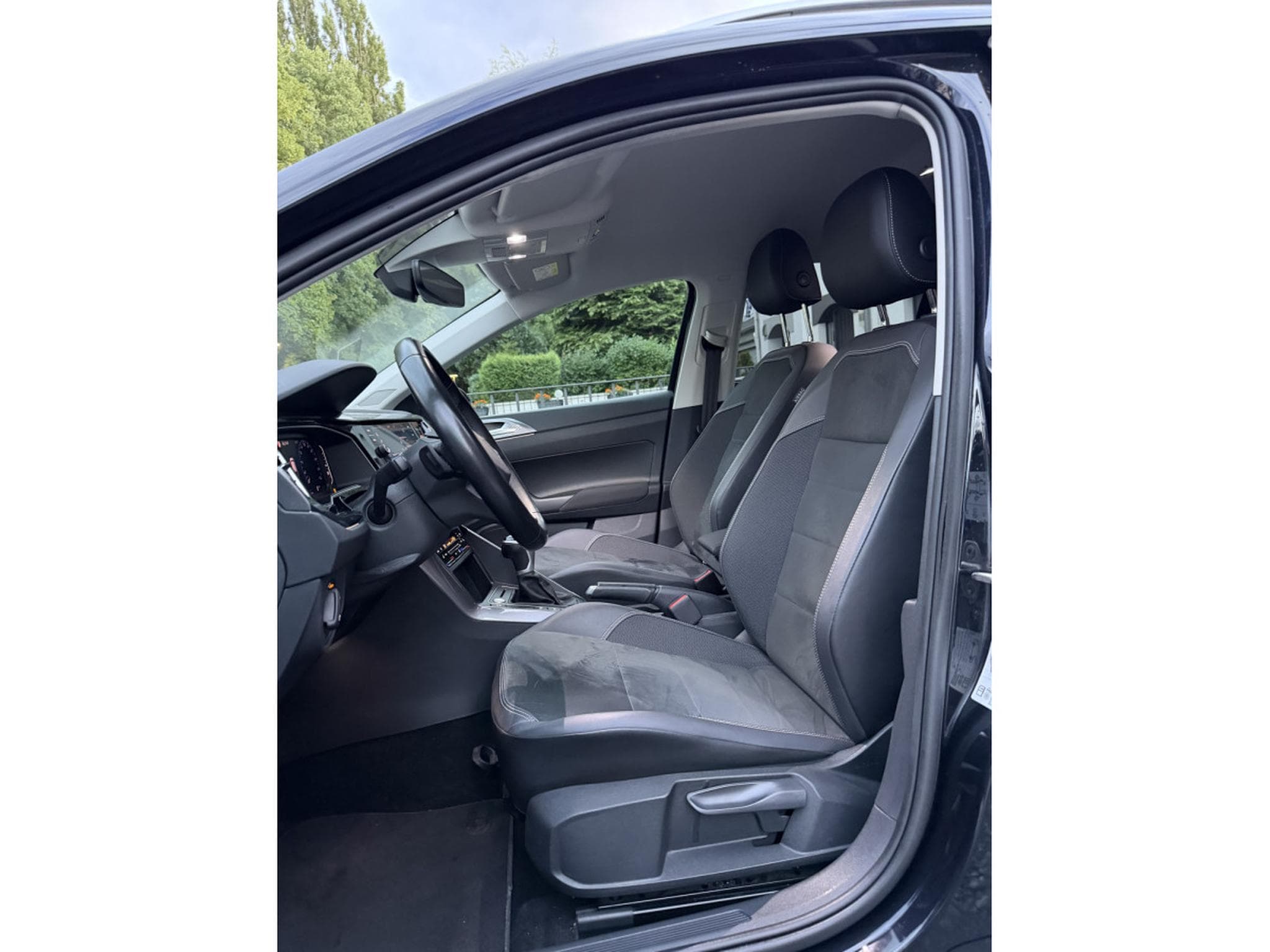 VW Taigo 1.5 Tsi Style 150 DSG (2023) - Photo 6