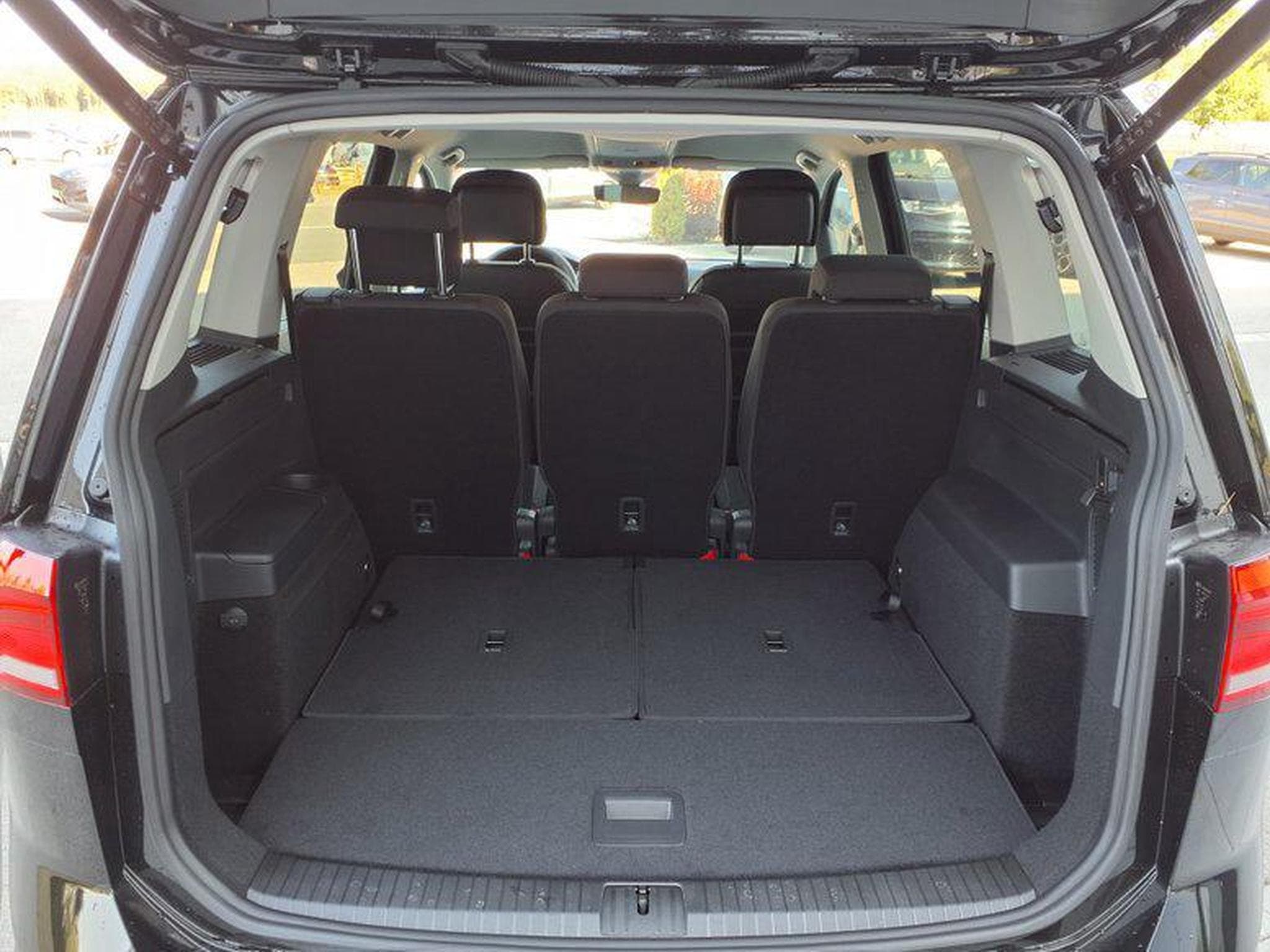 VW Touran Last Edition 1.5 TSI 7-Gang-DSG (2026) - Photo 13