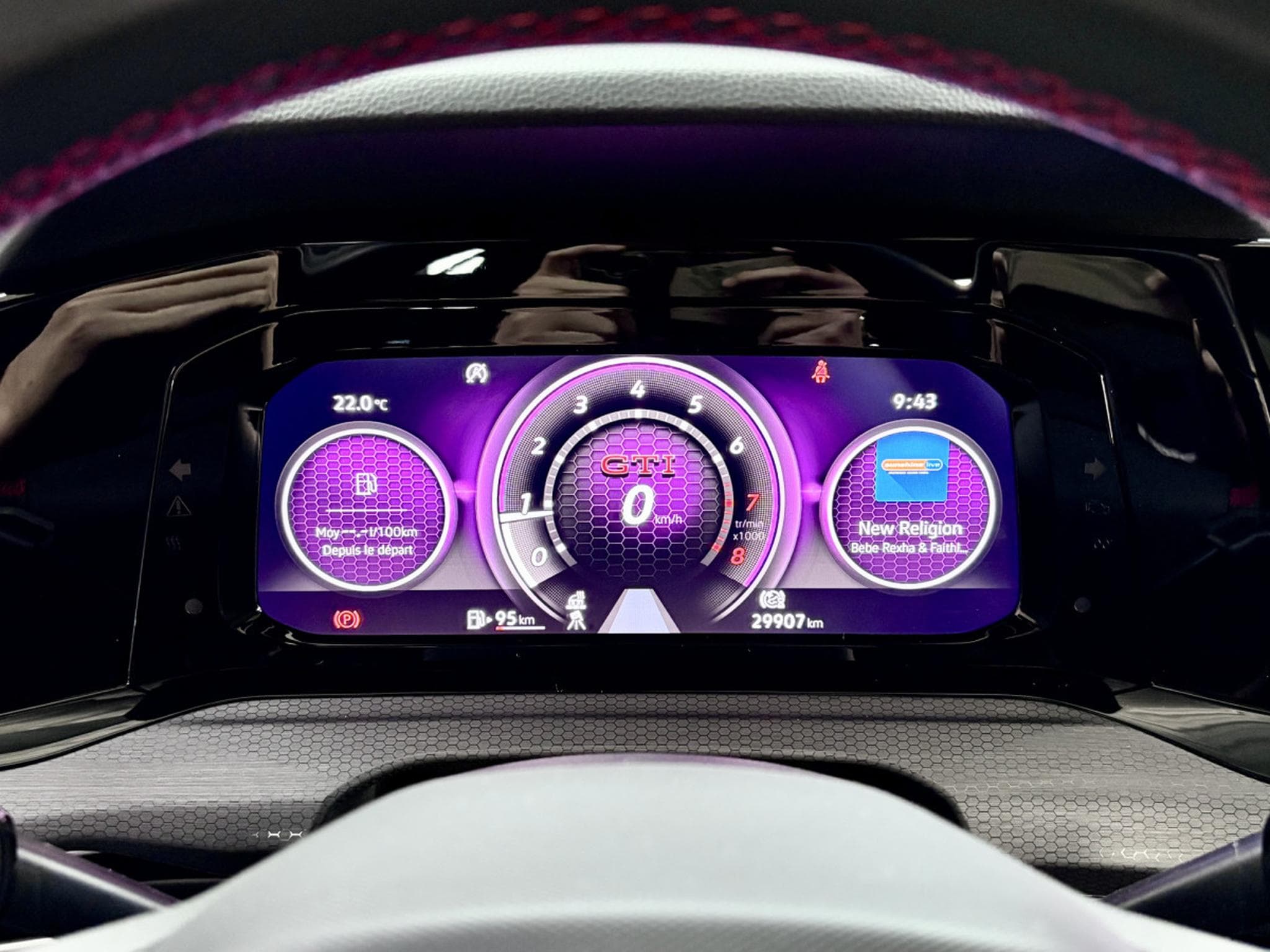 VW Golf GTI 2.0 TSI BVM6 245 CV *BOITE MECA* JANTES 19* CARPLAY* (2023) - Photo 13