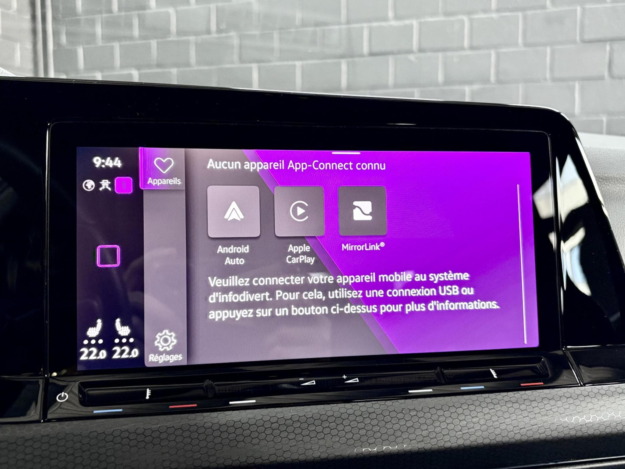 VW Golf GTI 2.0 TSI BVM6 245 CV *BOITE MECA* JANTES 19* CARPLAY* (2023) - Photo 17