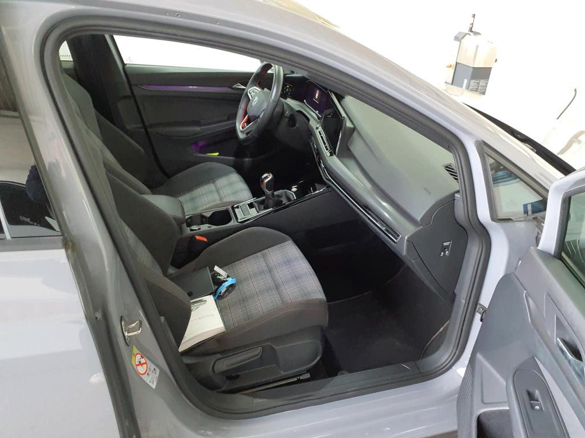 VW Golf GTI 2.0 TSI BVM6 245 CV *BOITE MECA* JANTES 19* CARPLAY* (2023) - Foto 5