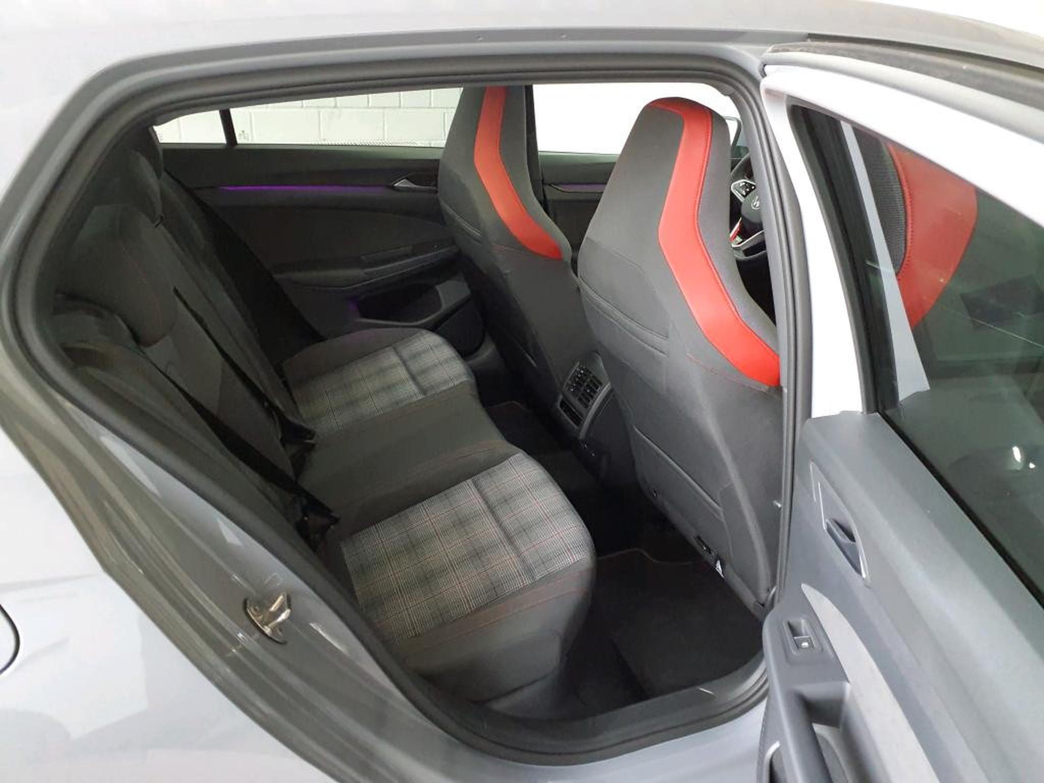 VW Golf GTI 2.0 TSI BVM6 245 CV *BOITE MECA* JANTES 19* CARPLAY* (2023) - Foto 6
