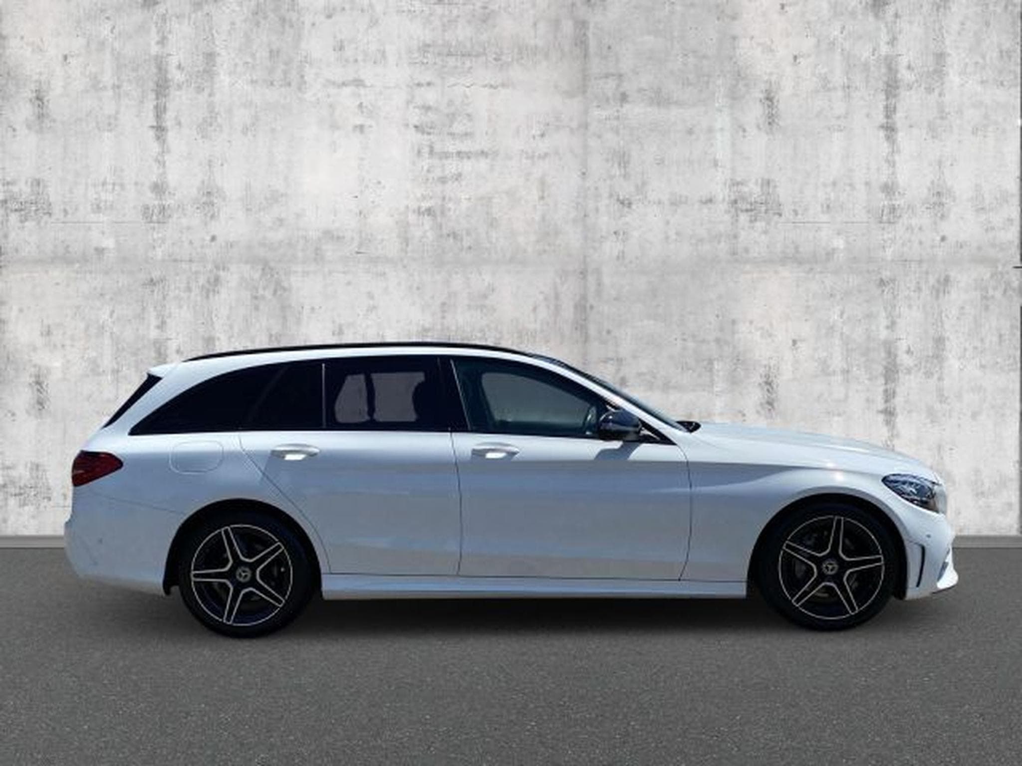 Mercedes C 220 C 220d T Autom. AMG-Line NAVI Multibeam RFK PANO (2019) - Photo 6