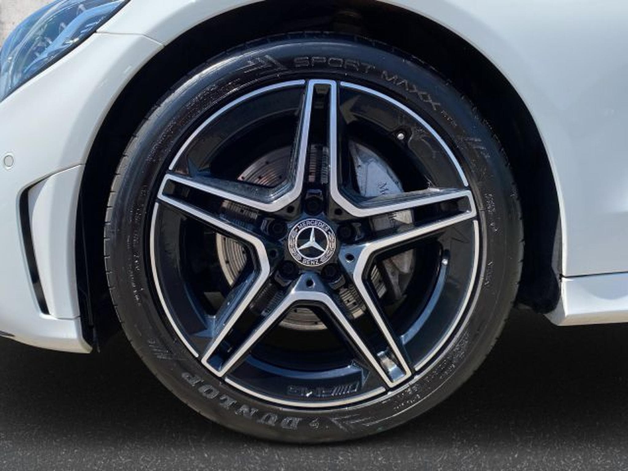 Mercedes C 220 C 220d T Autom. AMG-Line NAVI Multibeam RFK PANO (2019) - Photo 9