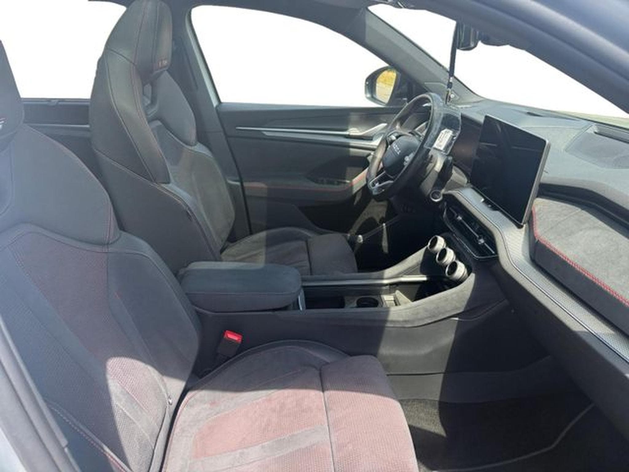 Skoda Kodiaq Kodiaq 2.0 TSI 4x4 RS, AHK, DCC+, 360 Grad (2025) - Photo 11