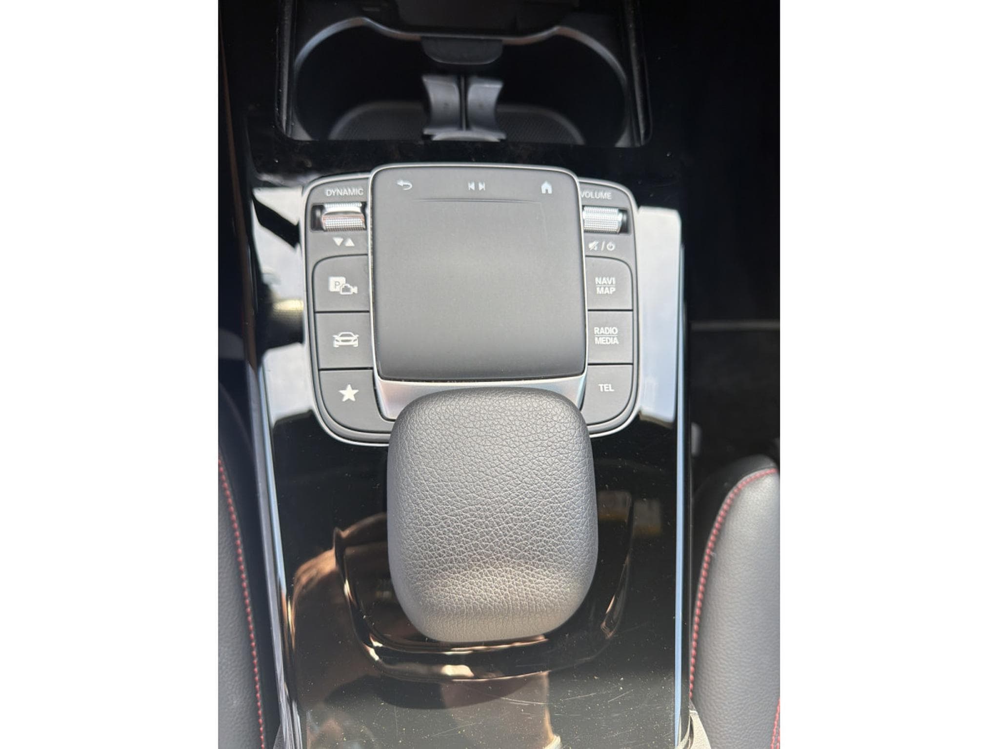 Mercedes A 220 AMG LINE 190CV (2021) - Foto 17