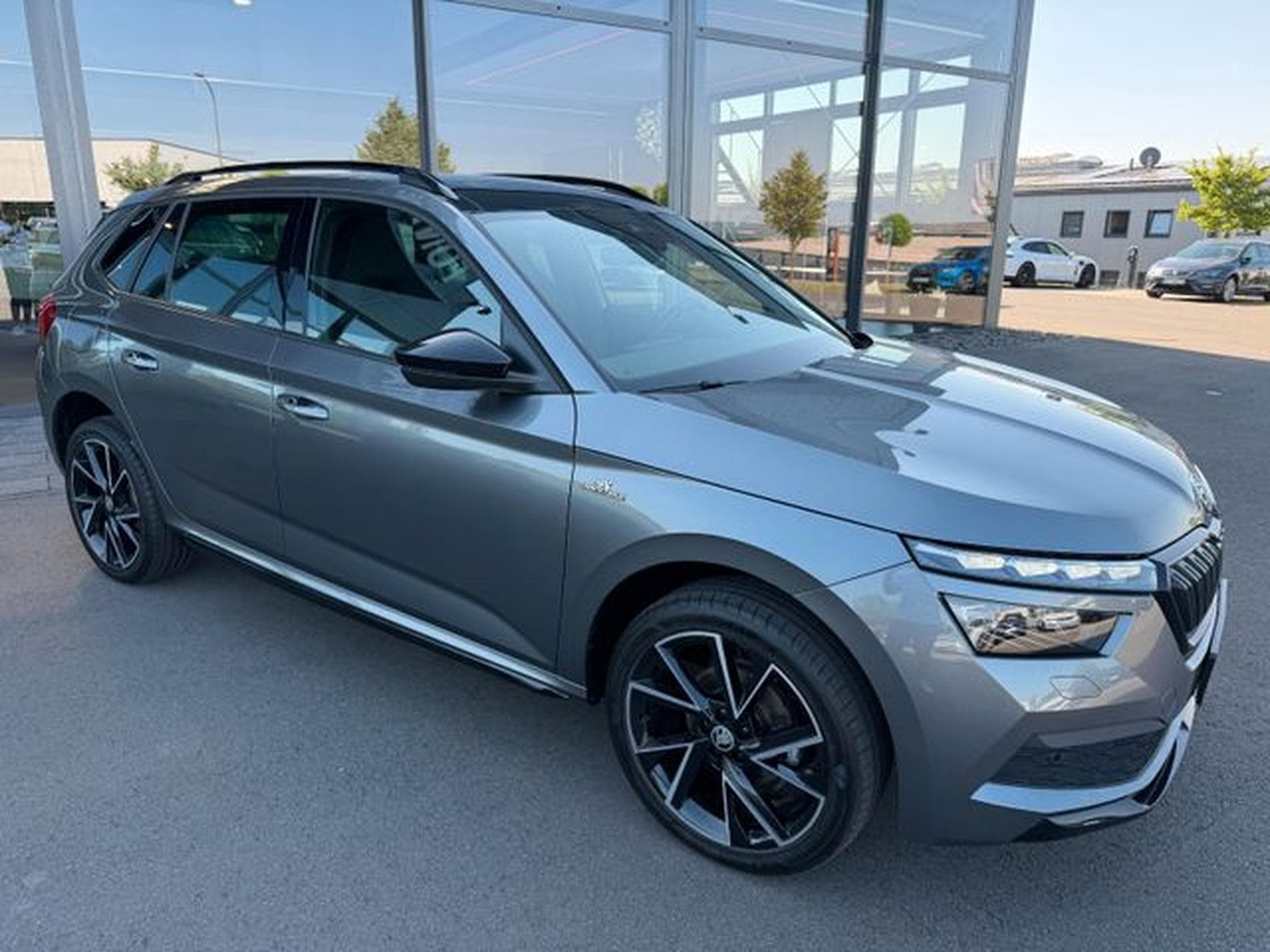 Skoda Kamiq Kamiq 1,5TSi DSG Monte Carlo Pano Navi 18" AHK (2023) - Foto 3