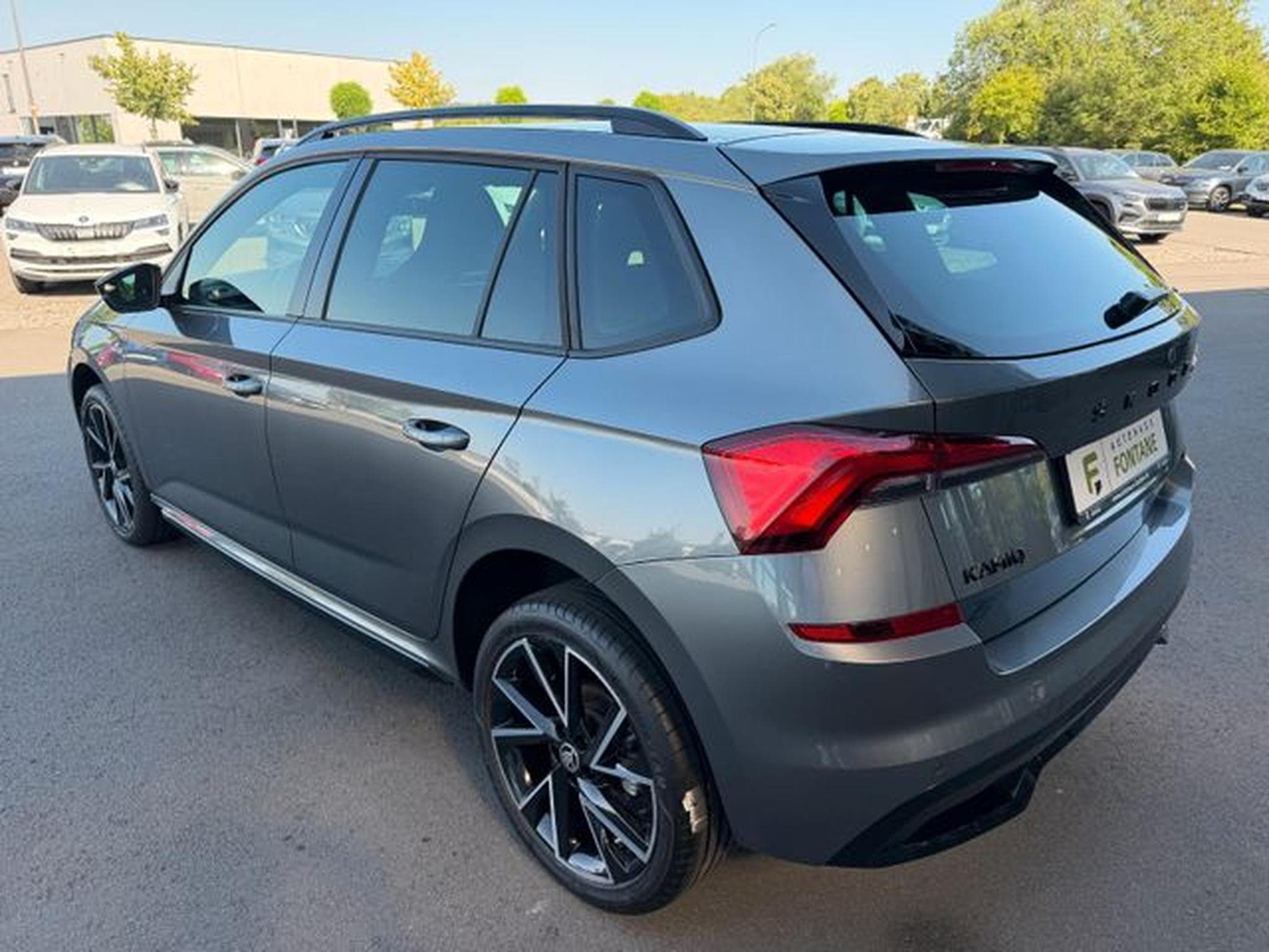 Skoda Kamiq Kamiq 1,5TSi DSG Monte Carlo Pano Navi 18" AHK (2023) - Foto 7