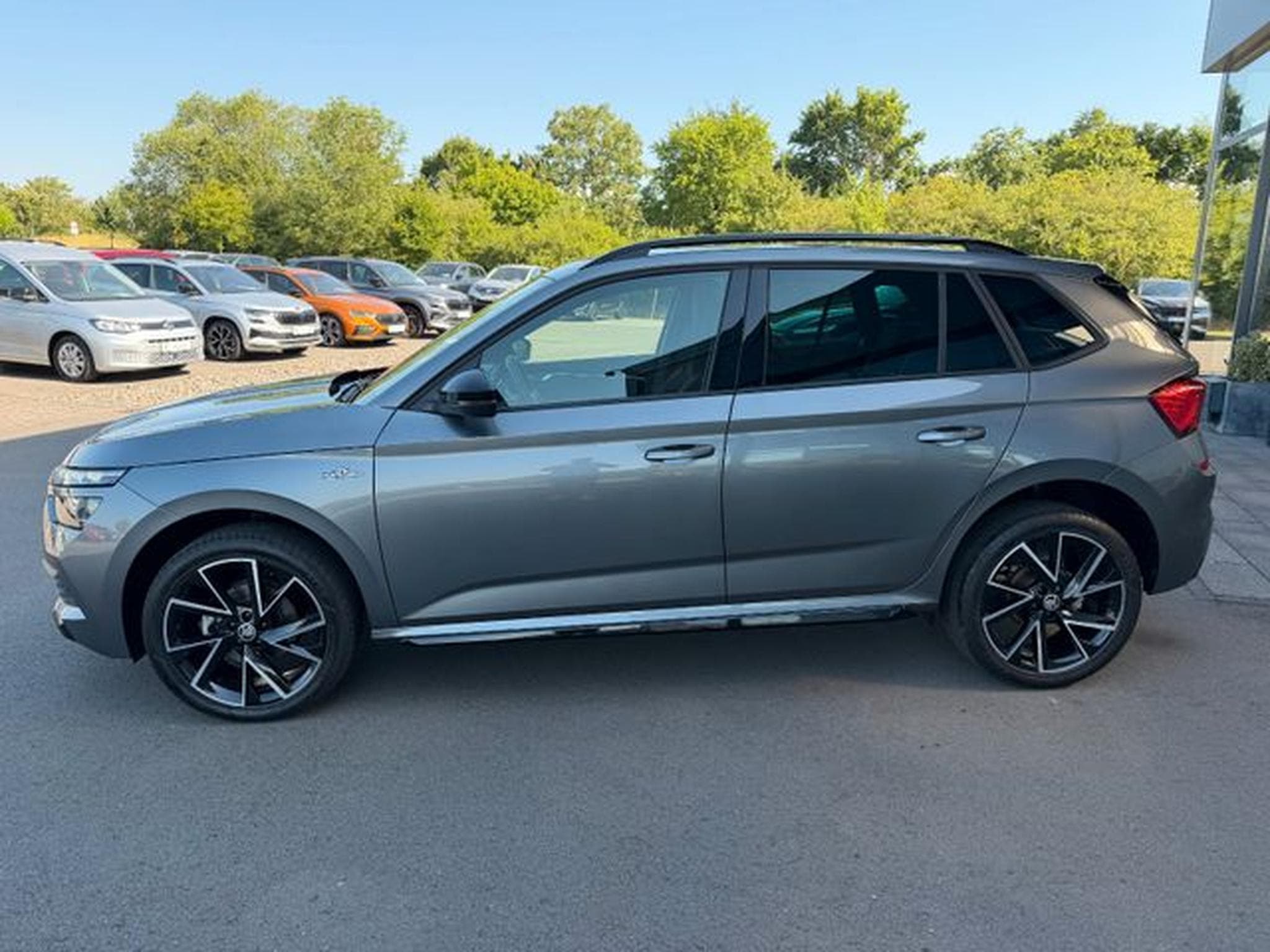 Skoda Kamiq Kamiq 1,5TSi DSG Monte Carlo Pano Navi 18" AHK (2023) - Foto 8