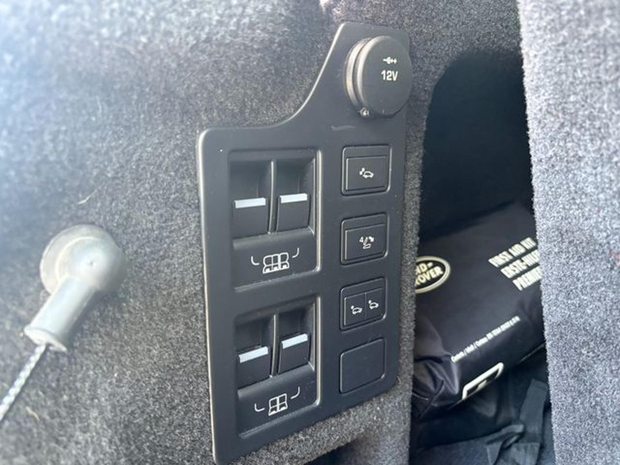 Land-Rover Discovery DISCOVERY HSE DYNAMIC*2.HD*LUFT*4X SHZ*7 SITZER* (2018) - Photo 15