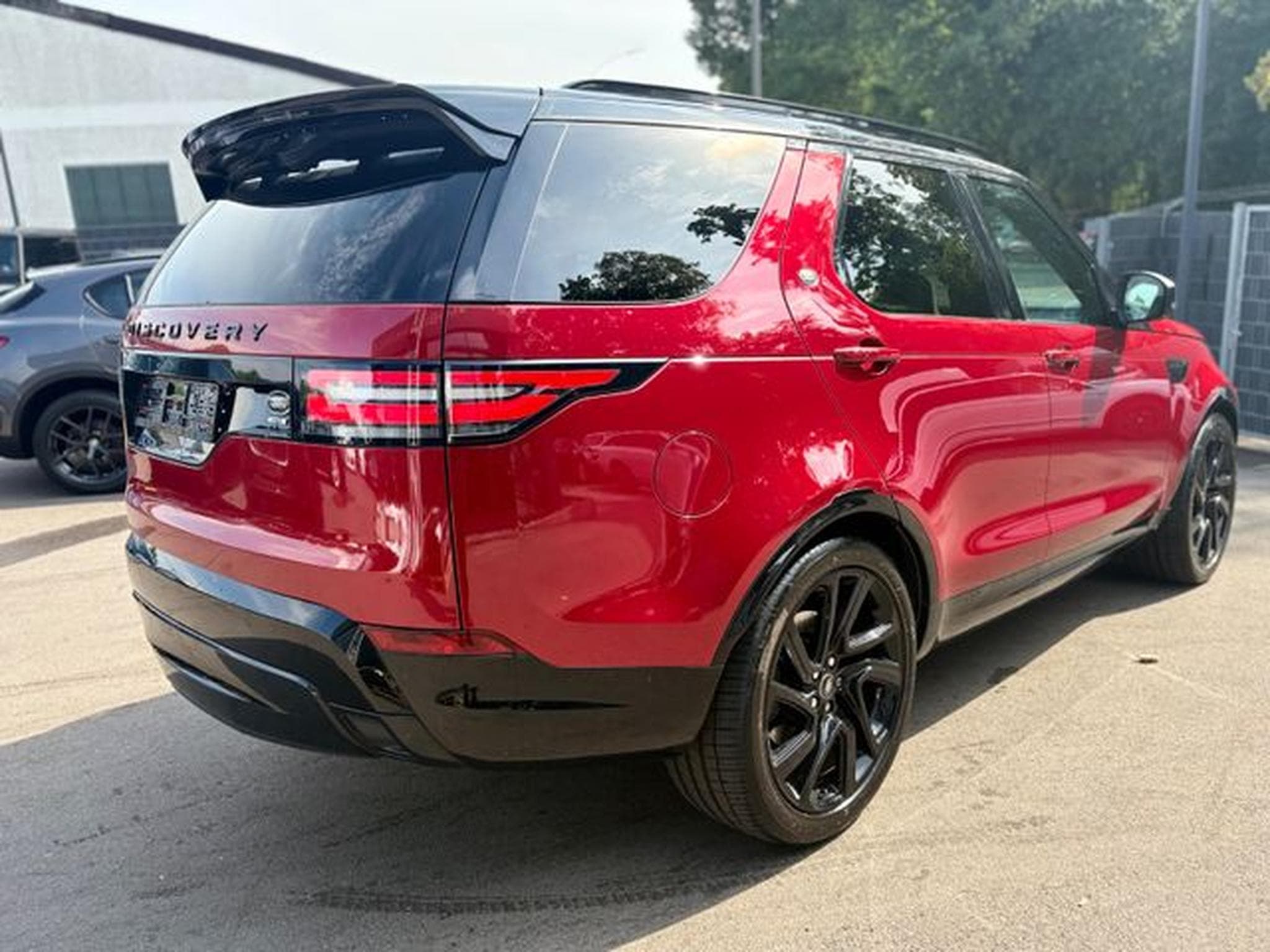 Land-Rover Discovery DISCOVERY HSE DYNAMIC*2.HD*LUFT*4X SHZ*7 SITZER* (2018) - Photo 7