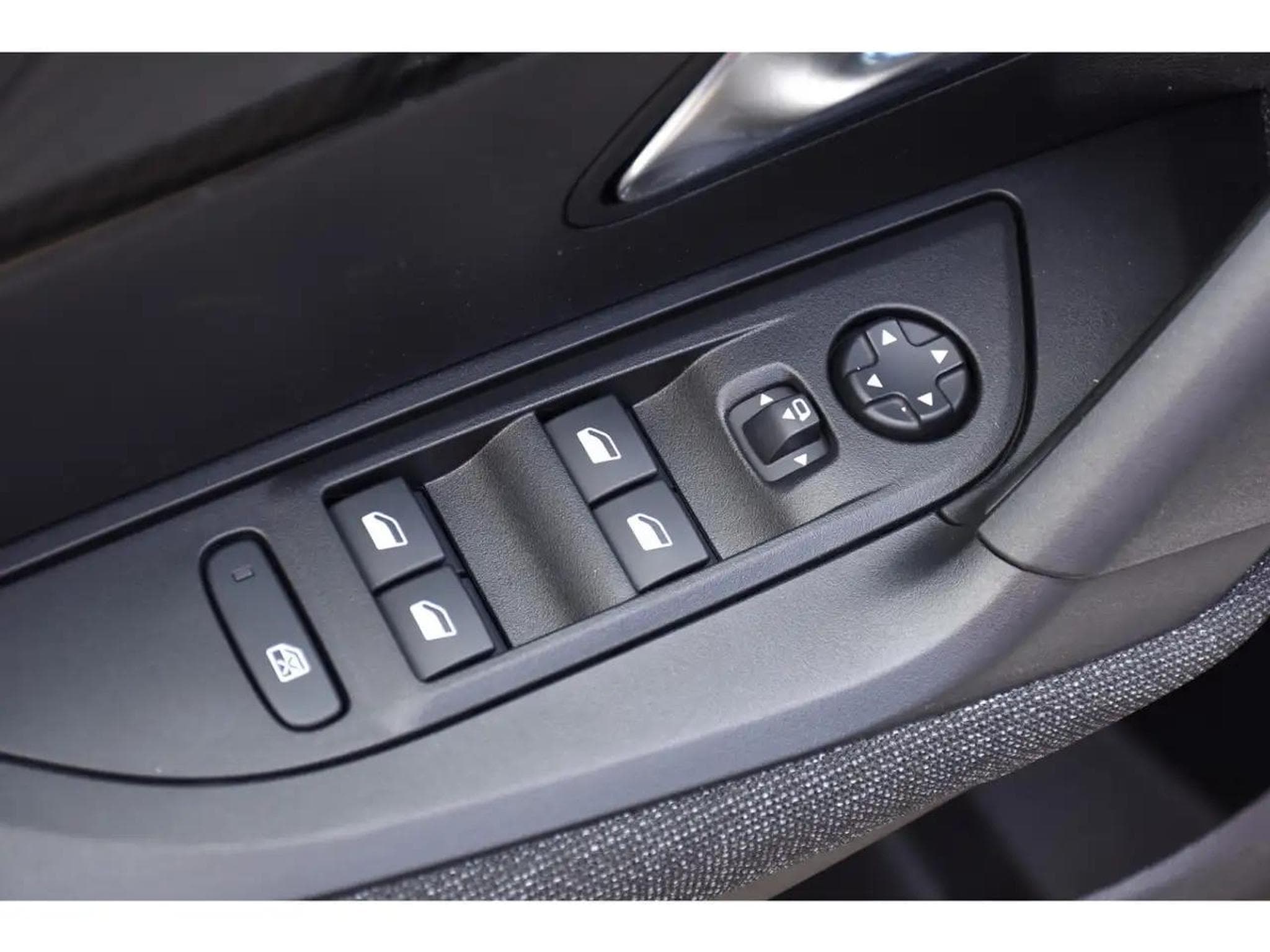 Peugeot 2008 (2025) - Foto 15