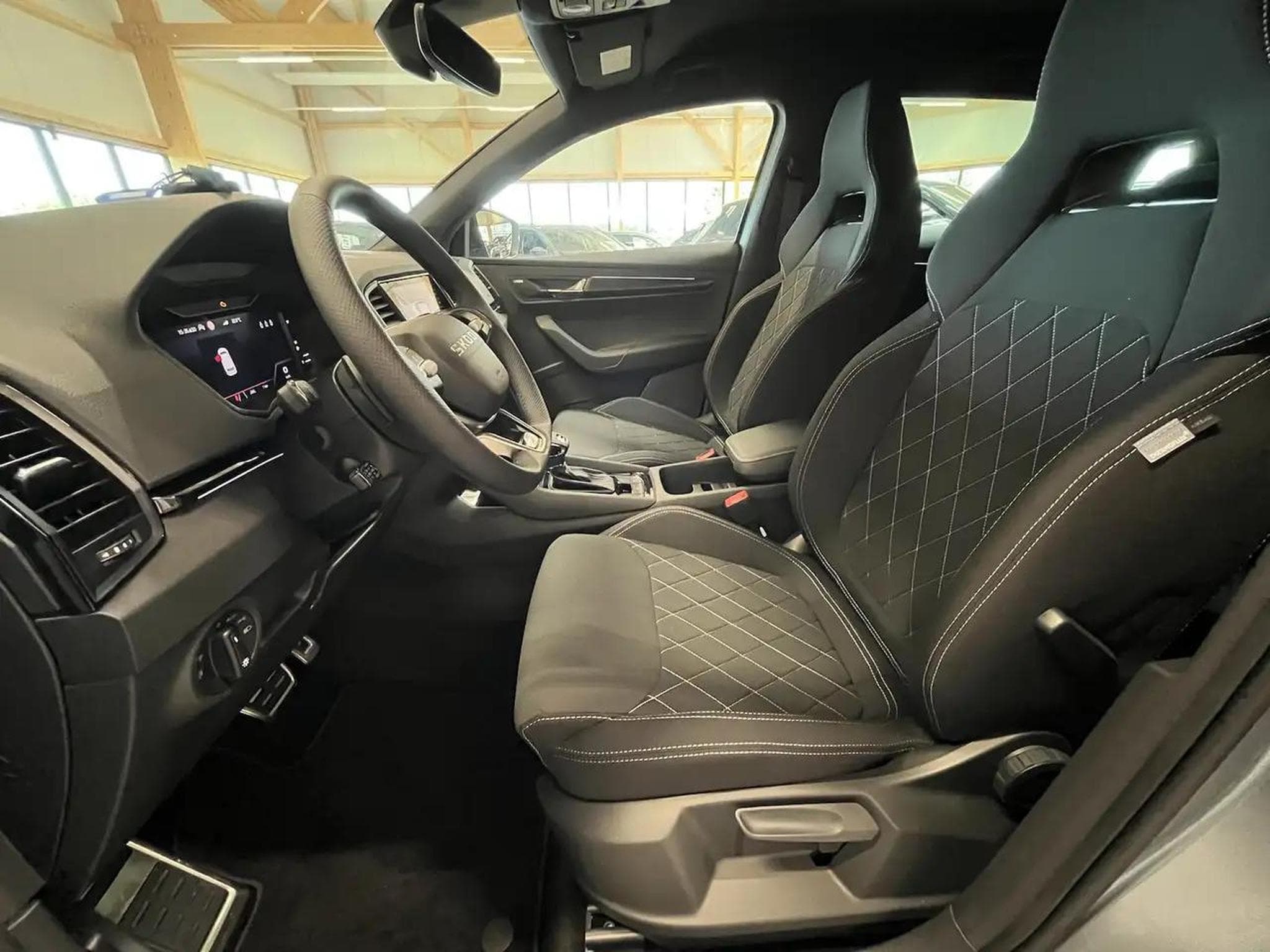 Skoda Karoq (2026) - Foto 9