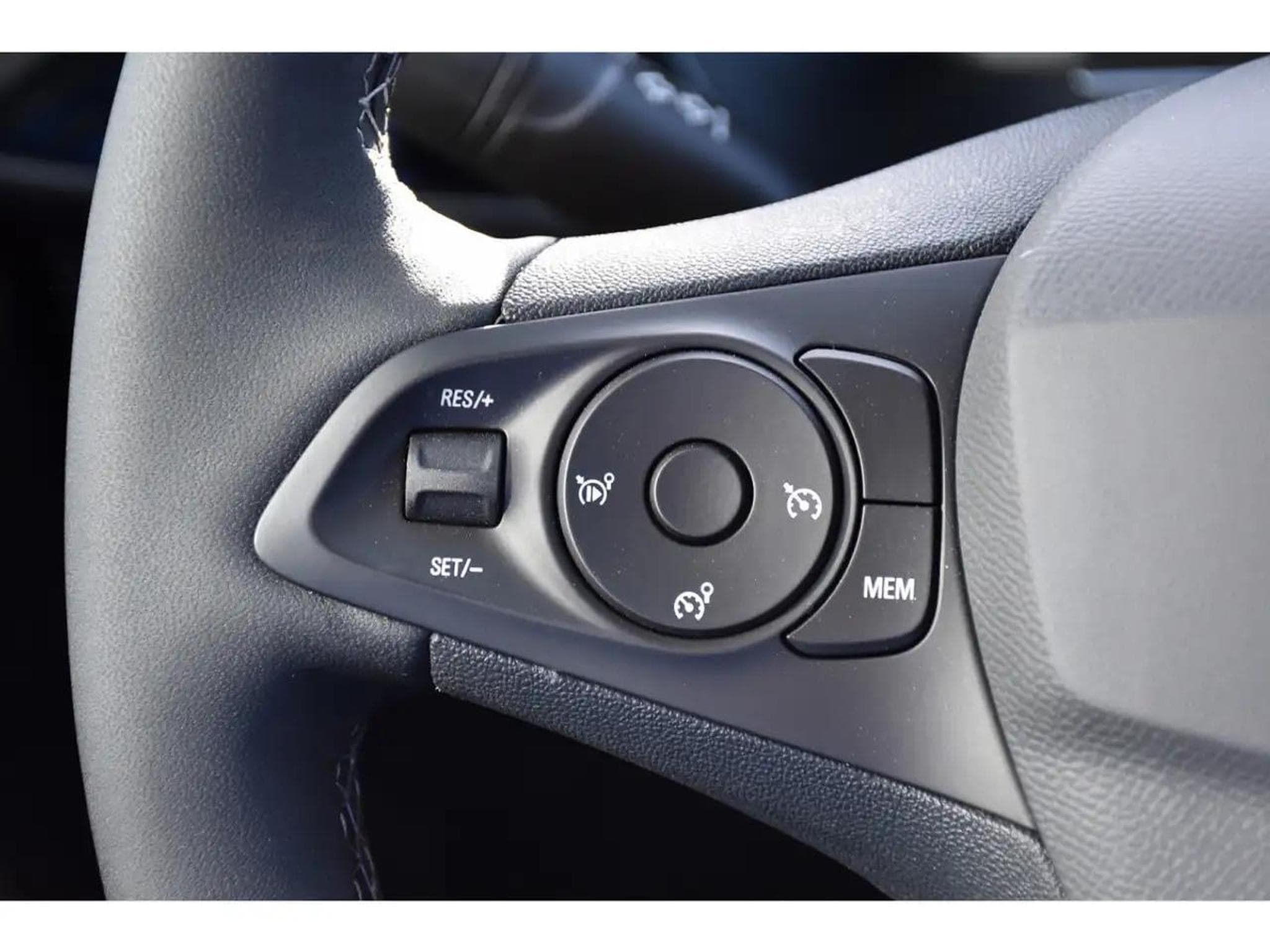 Opel Corsa (2025) - Foto 18