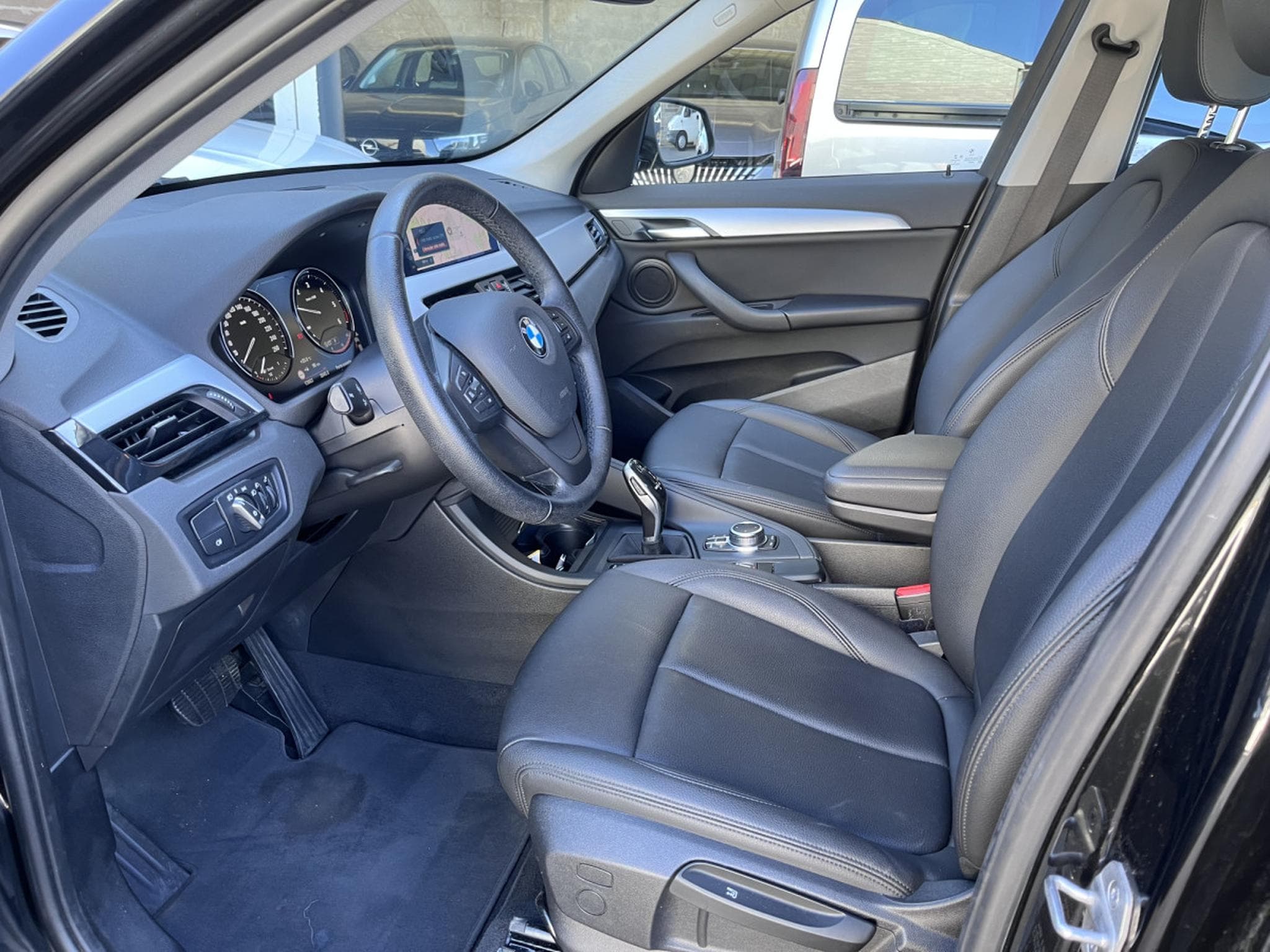 BMW X1 sDrive16dA 116PK (2020) - Photo 9