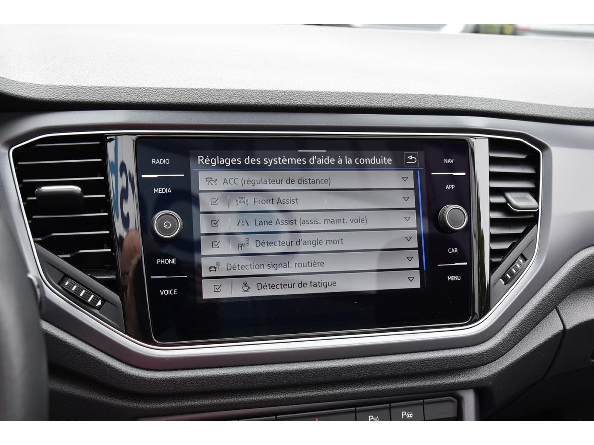 VW T-Roc Cabrio 1.5 TSI R-Line DSG CUIR ACC GPS BEATS CAM PARK 1°MAIN (2021) - Foto 16