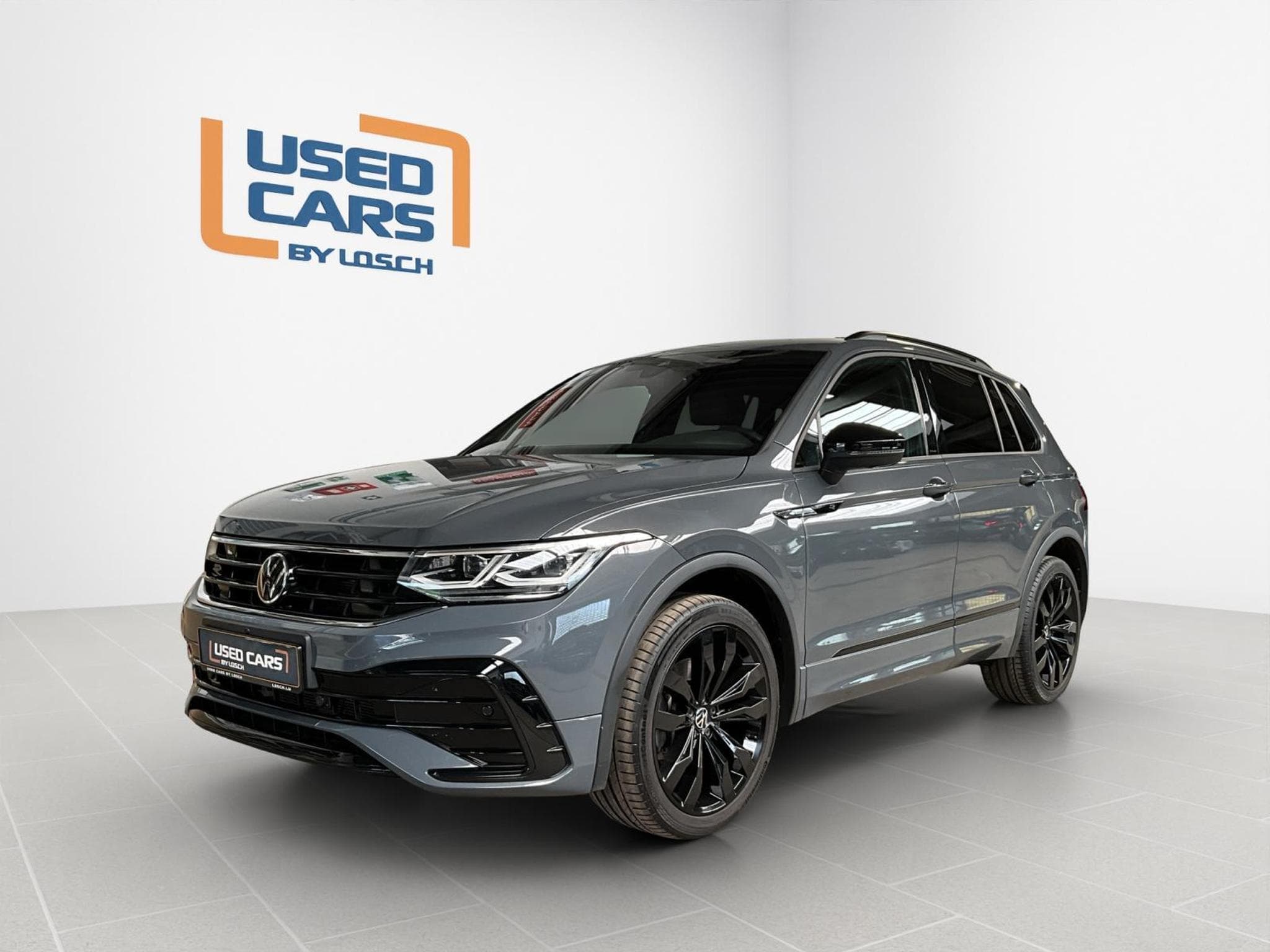 VW Tiguan R-Line+4M+DSG+Pano+BlackStyle+AHK (2023) - Foto 1
