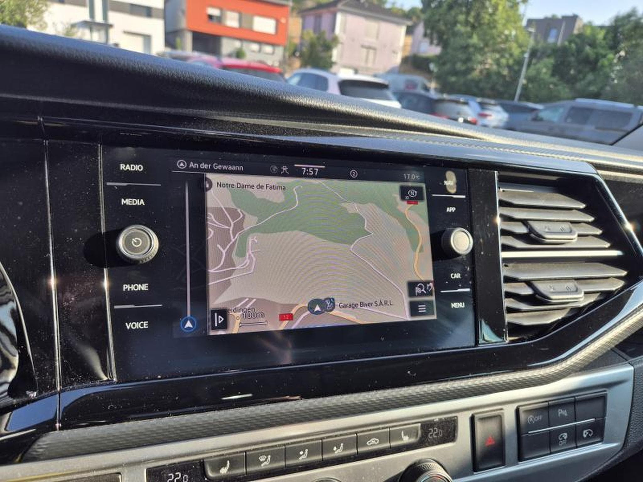 VW Multivan Trendline (2020) - Photo 12