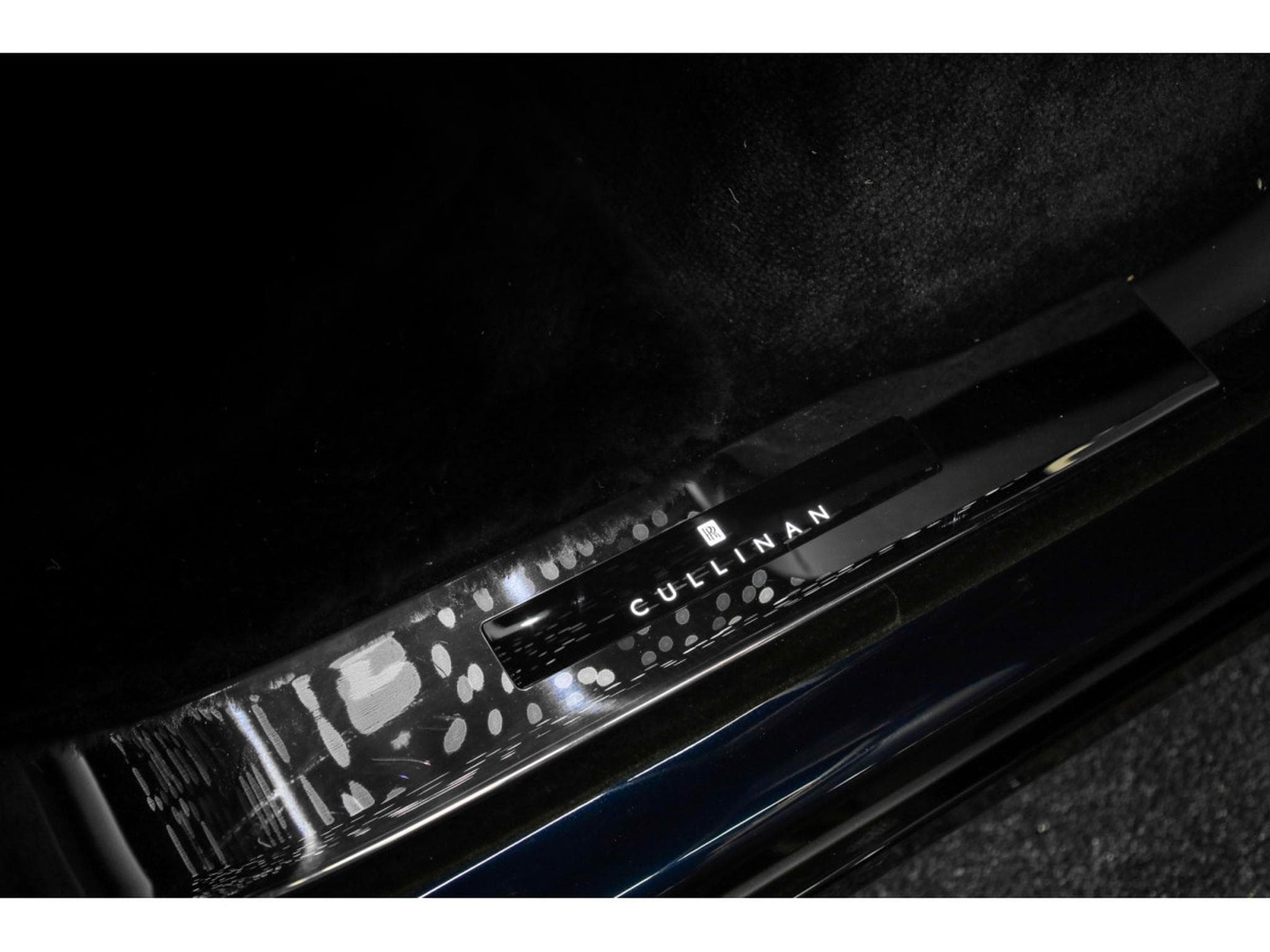 Rolls-Royce Cullinan 6.75 V12 - Midnight Sapphire (2026) - Photo 20