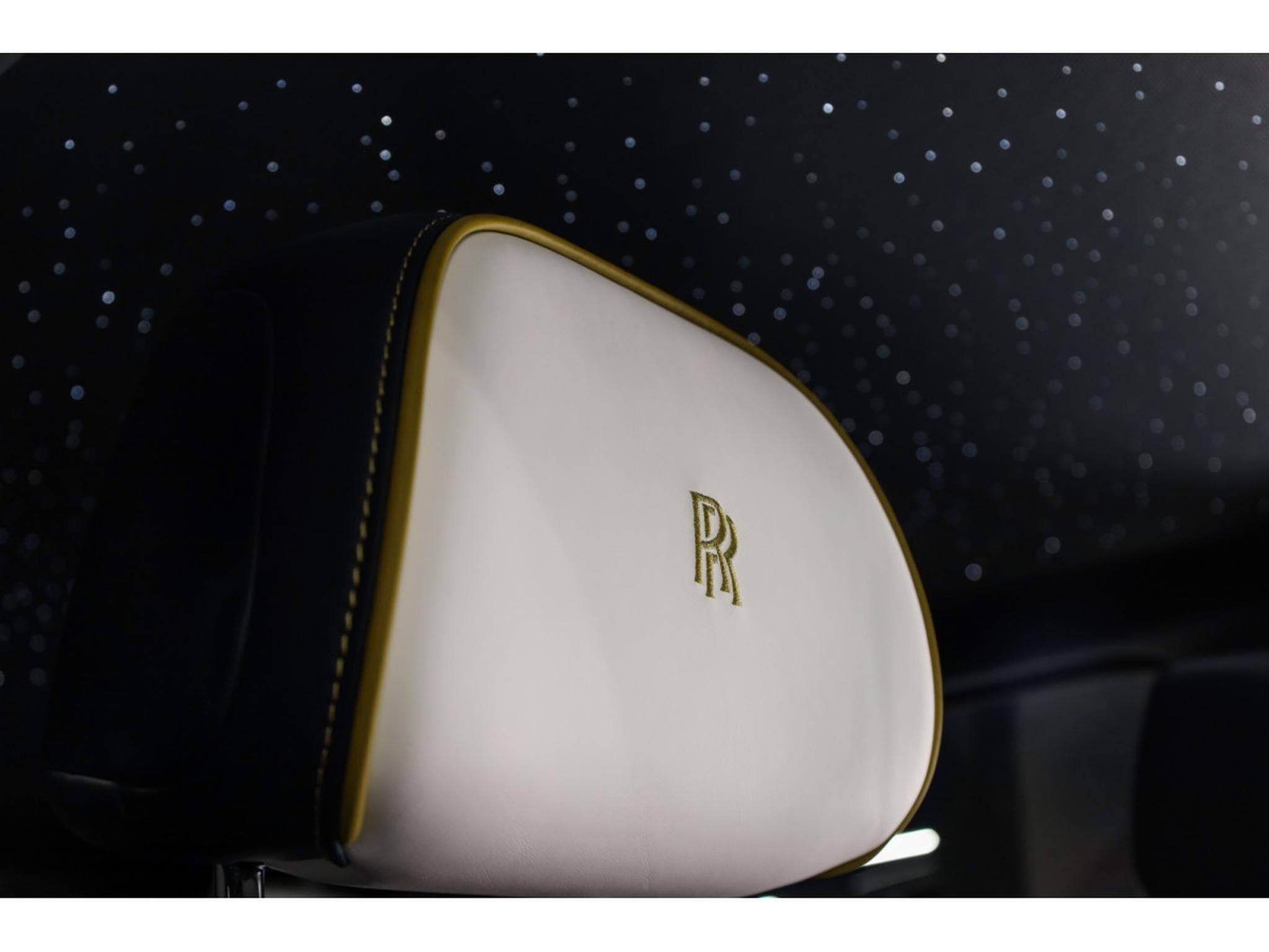 Rolls-Royce Cullinan 6.75 V12 - Midnight Sapphire (2026) - Photo 22