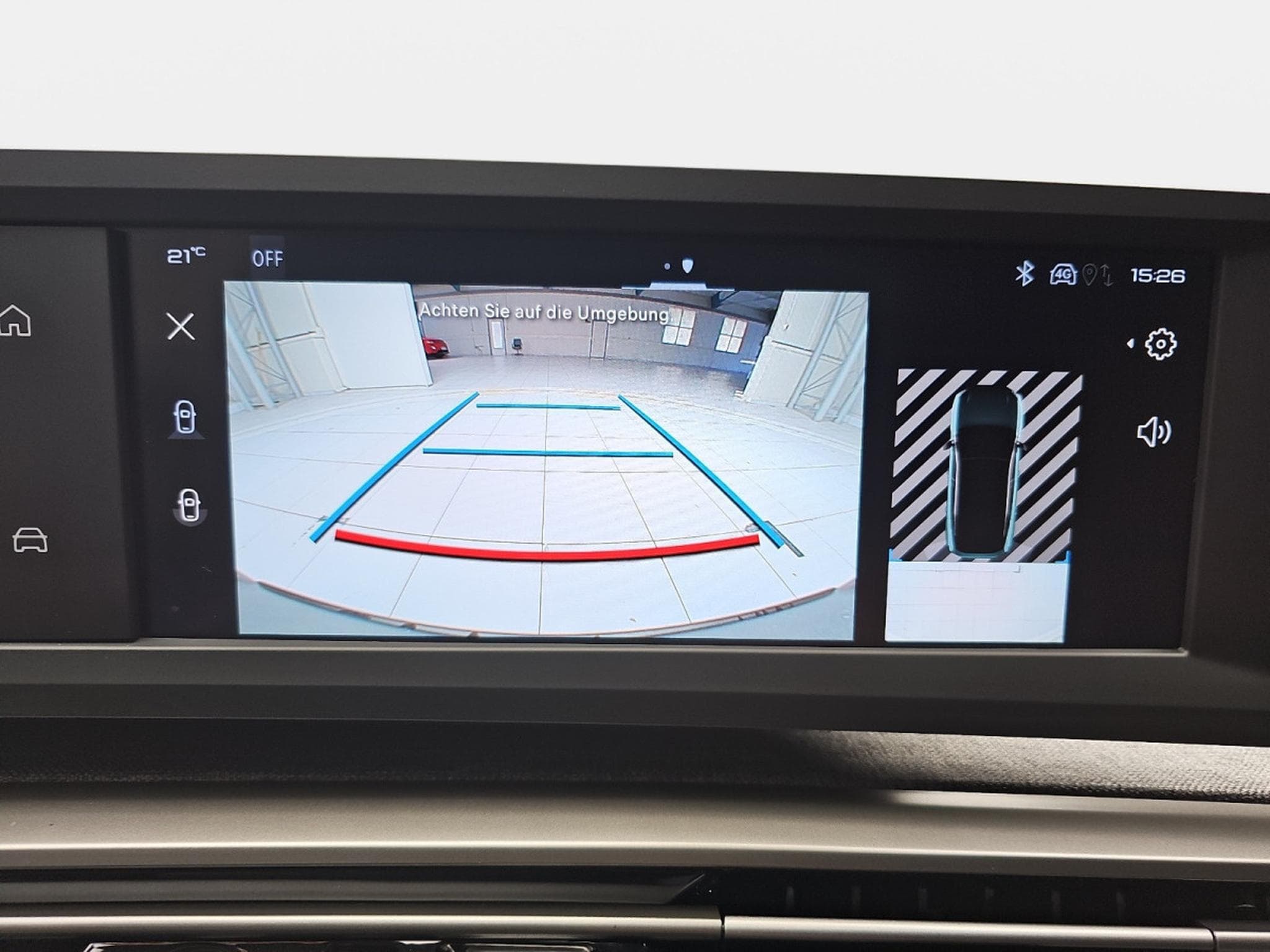 Peugeot 3008 1.2 Hybrid 145 E-DSC6 Allure (2025) - Photo 10