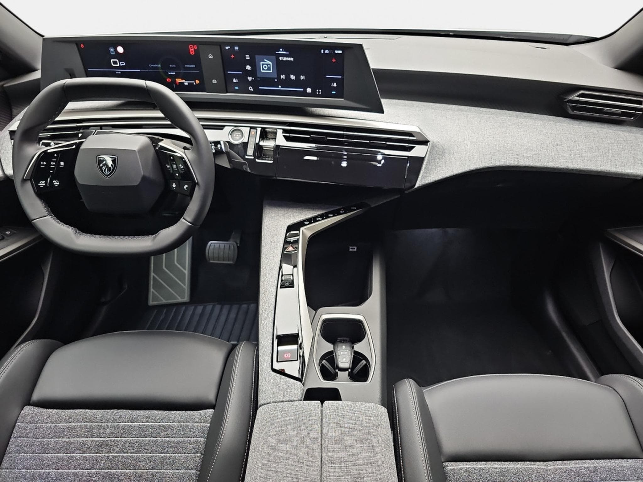 Peugeot 5008 1.2 PureTech 146 e-DSC6 ALLURE (2025) - Photo 7